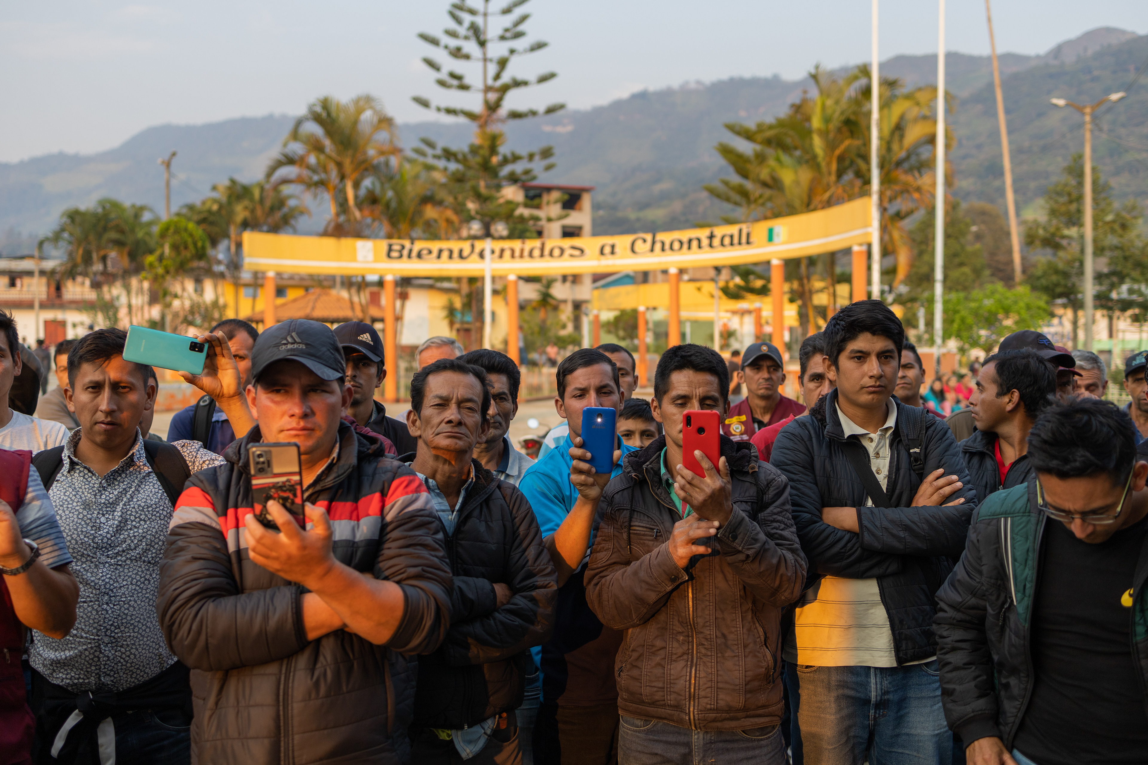 Protests against the abandonment of a local town hall in Chontalí, Perú