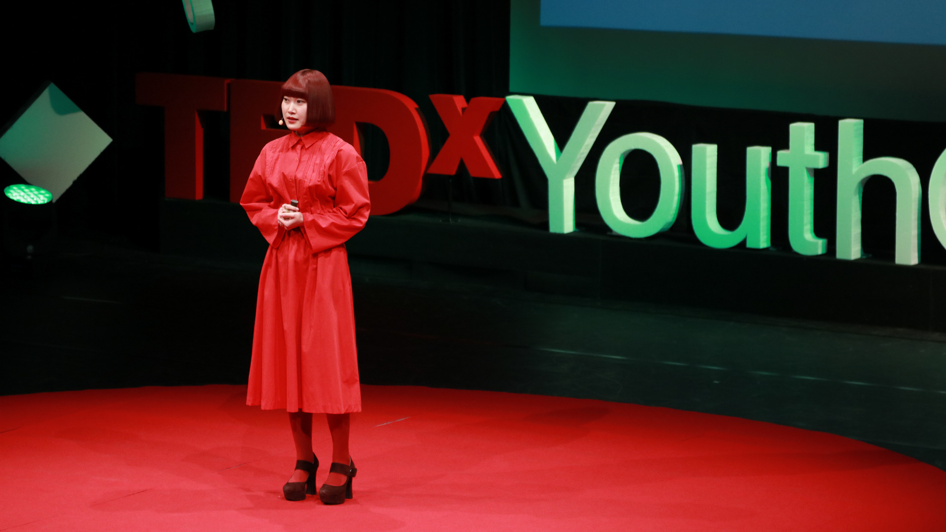 CC BY-NC-ND 2.0 TEDxYouth@Sapporo