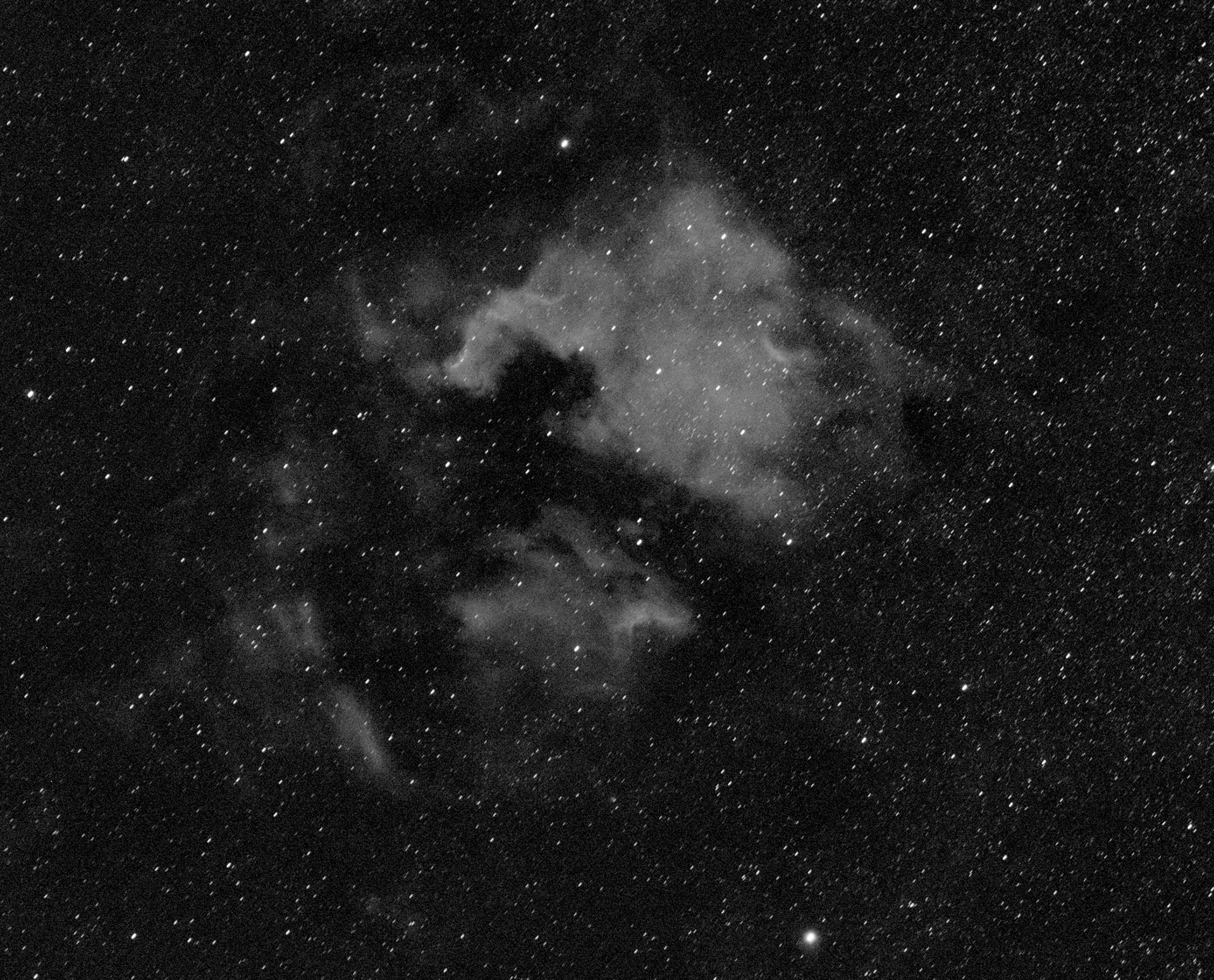 North American Nebula (NGC 7000), 2,202 light-years away [Narrow Band Hα Imaging]