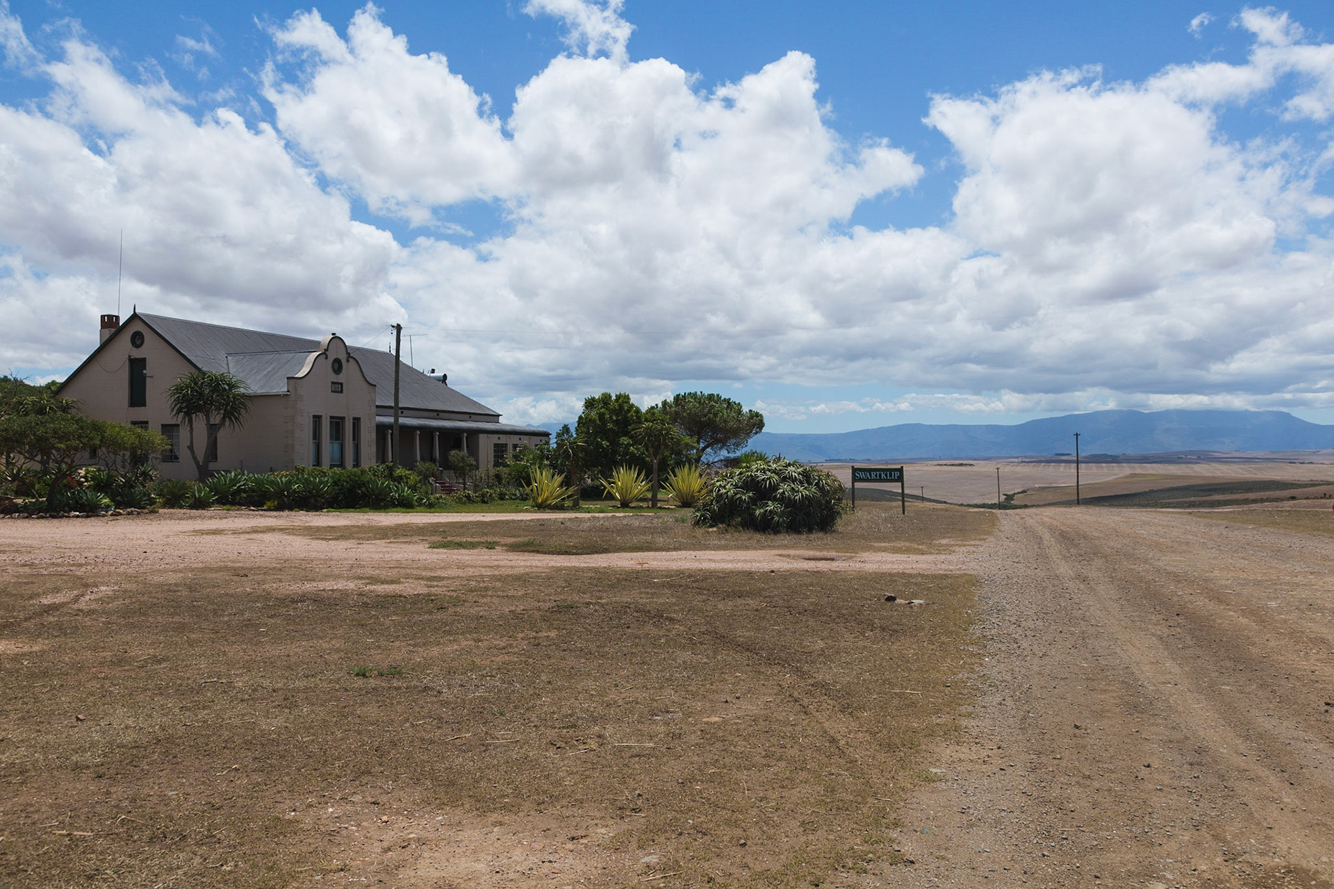 Road from Malgas to Suurbank