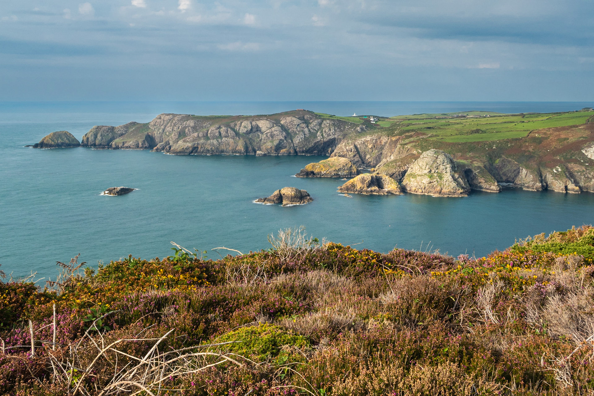 PwllPeri bay