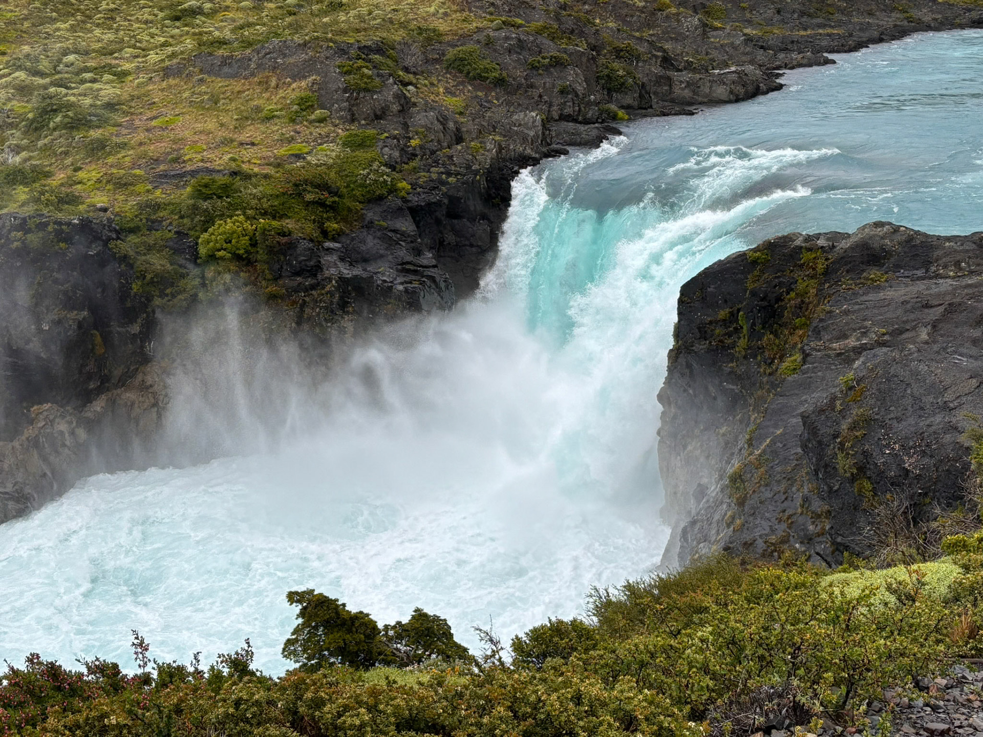 Salta Grande (in rain)