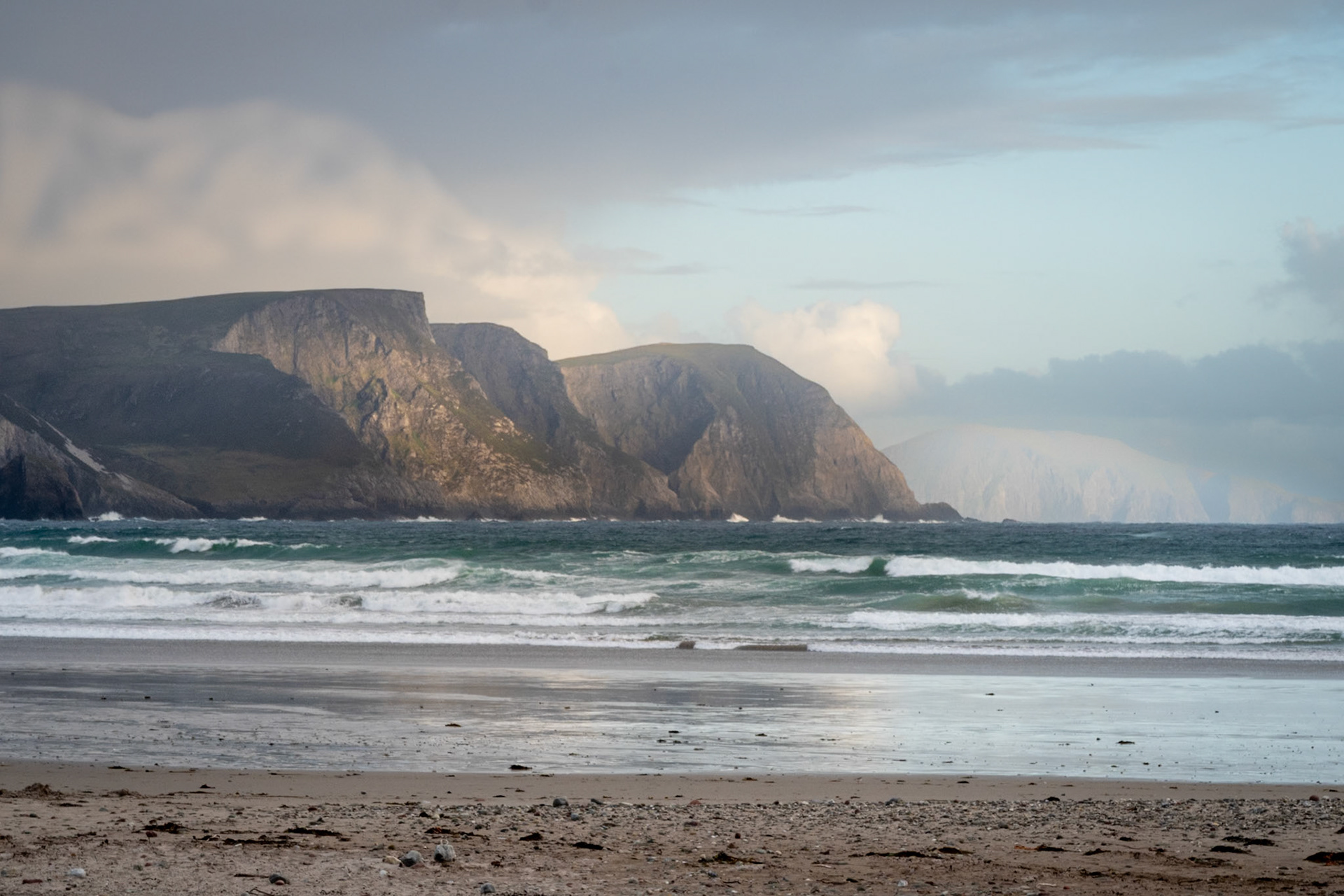 Evening light on Minaun cliffs