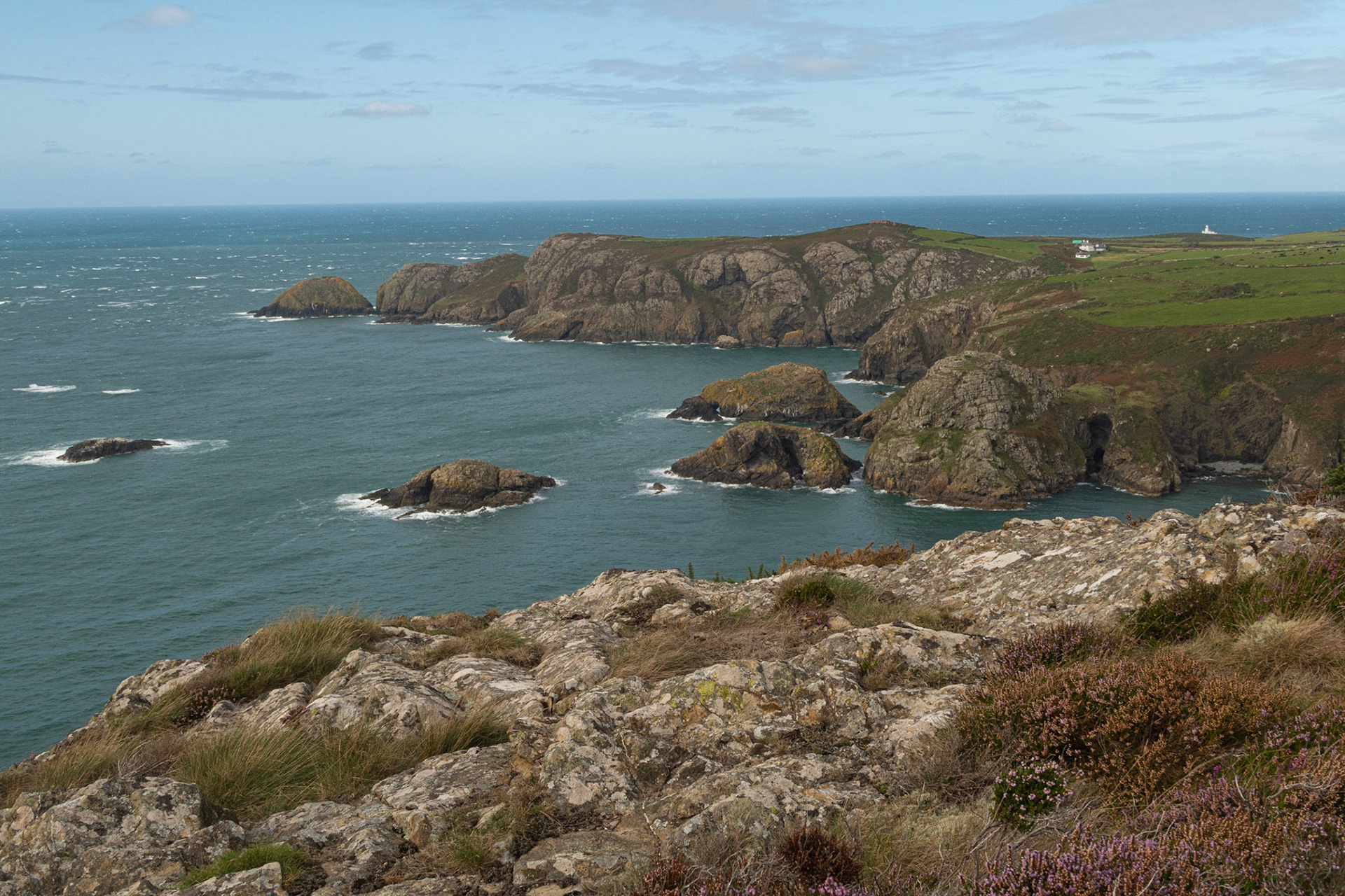 Pwllperi Bay