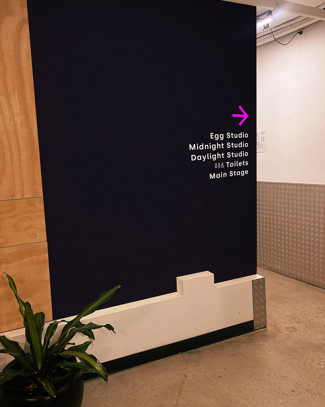 Wall Directional Mockup