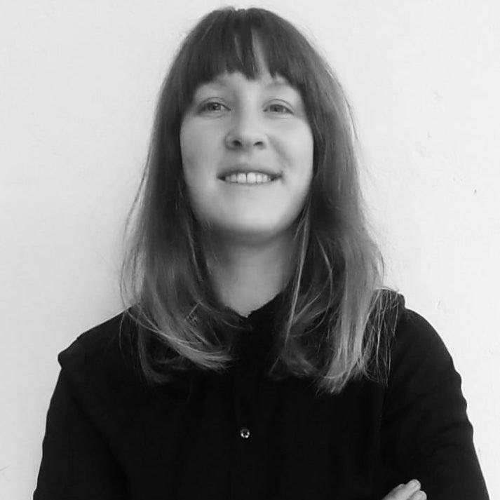 Karolin Benker (sie/ihr)