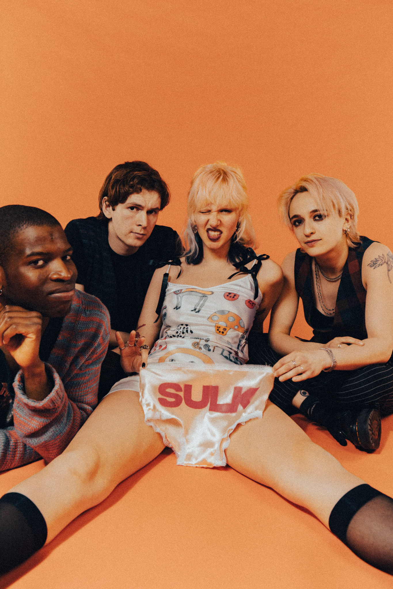 Sulk for 'Give it a Squeeze (Everybody Loves Me)'