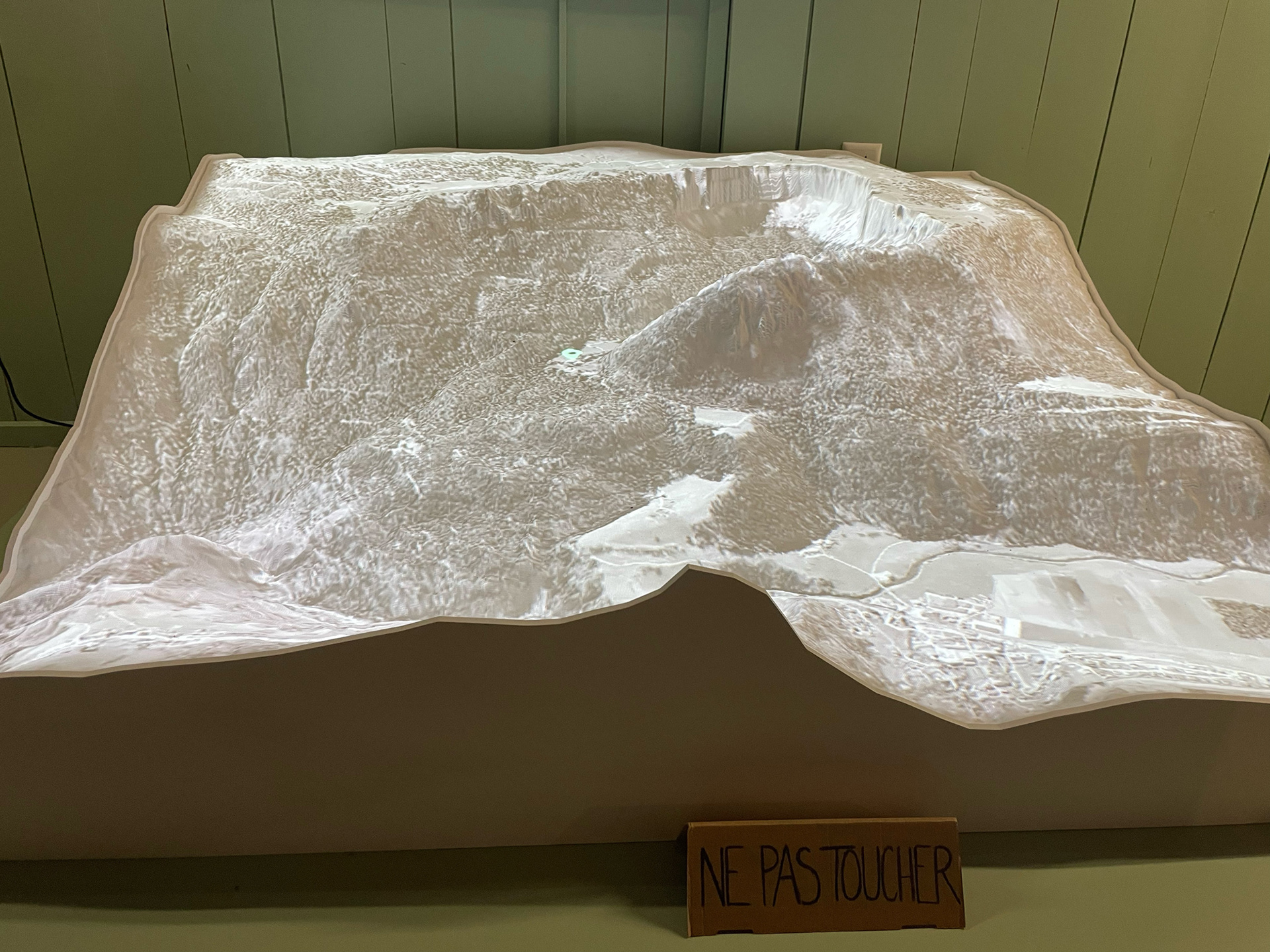 Maquette 3D et borne multimédia