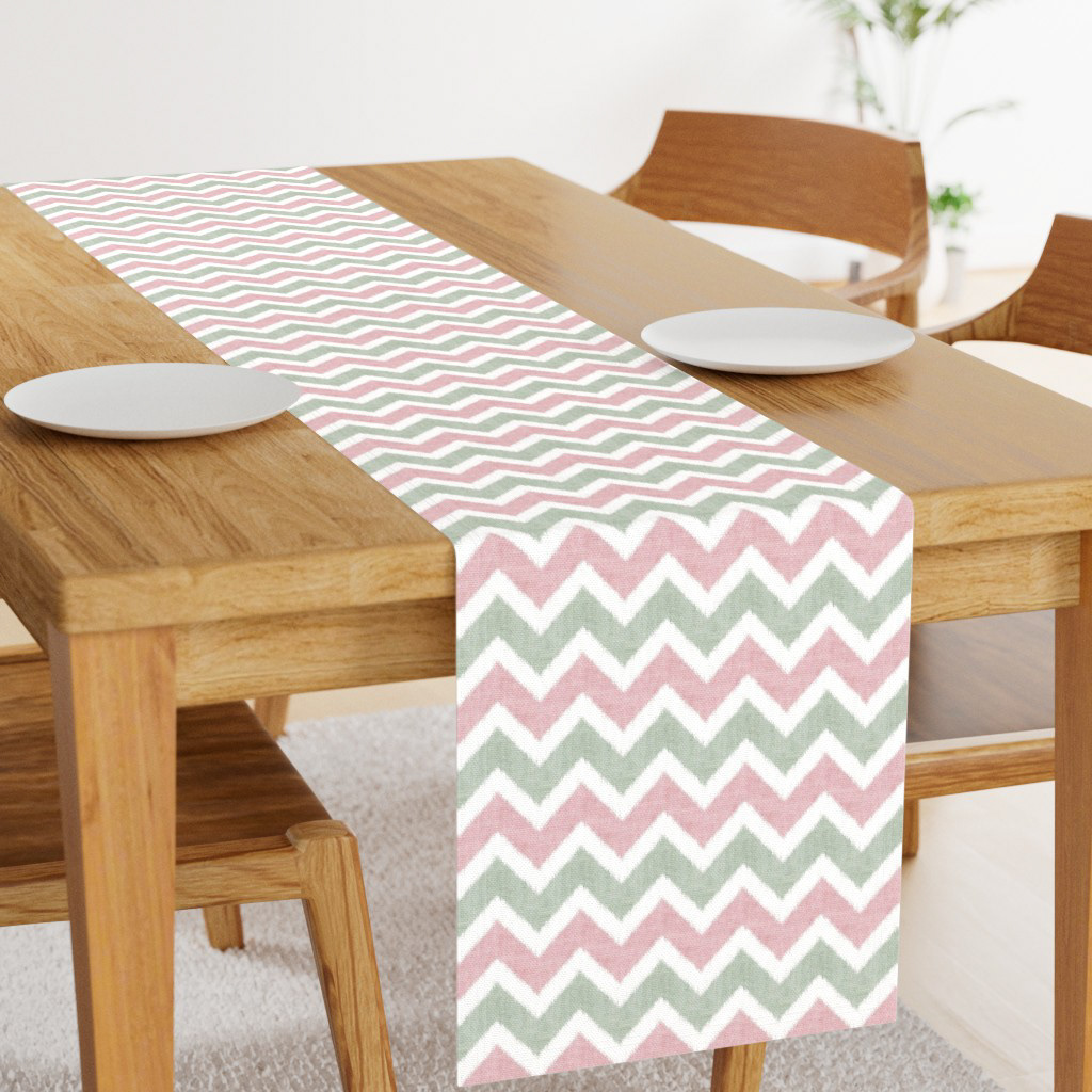 Pastel zigzag table runner