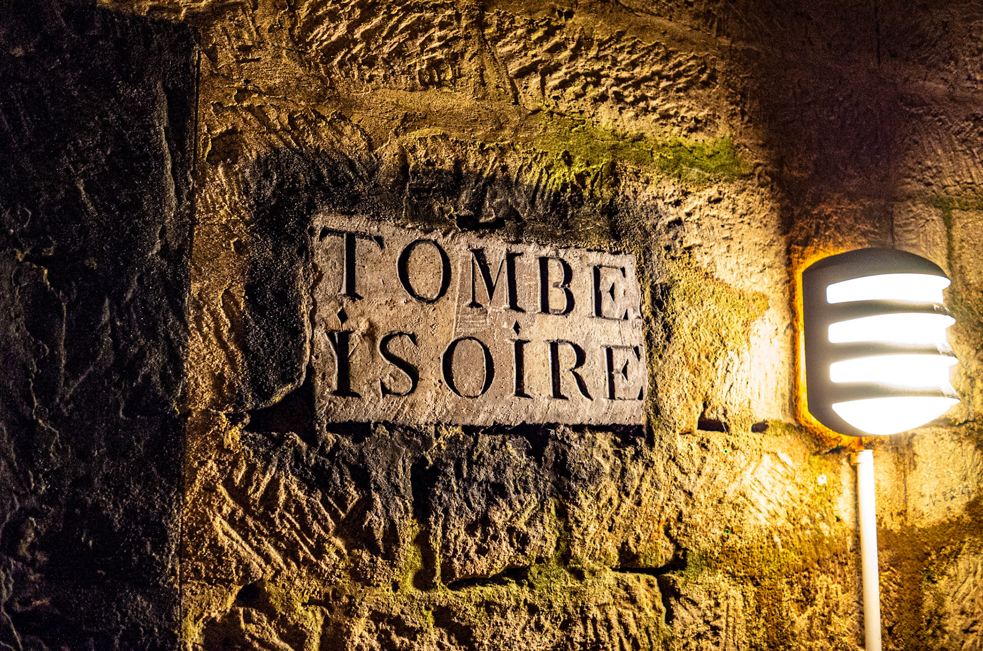 Catacombs, Paris, 2016
