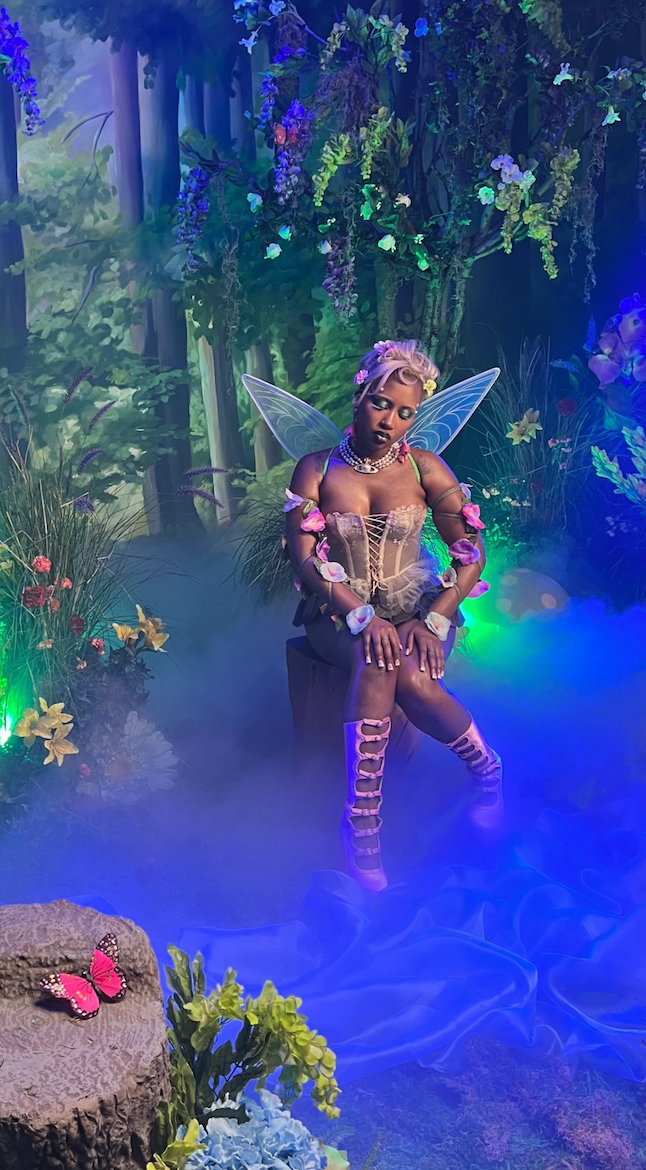 Music video set dress. PD: Hanna Henry