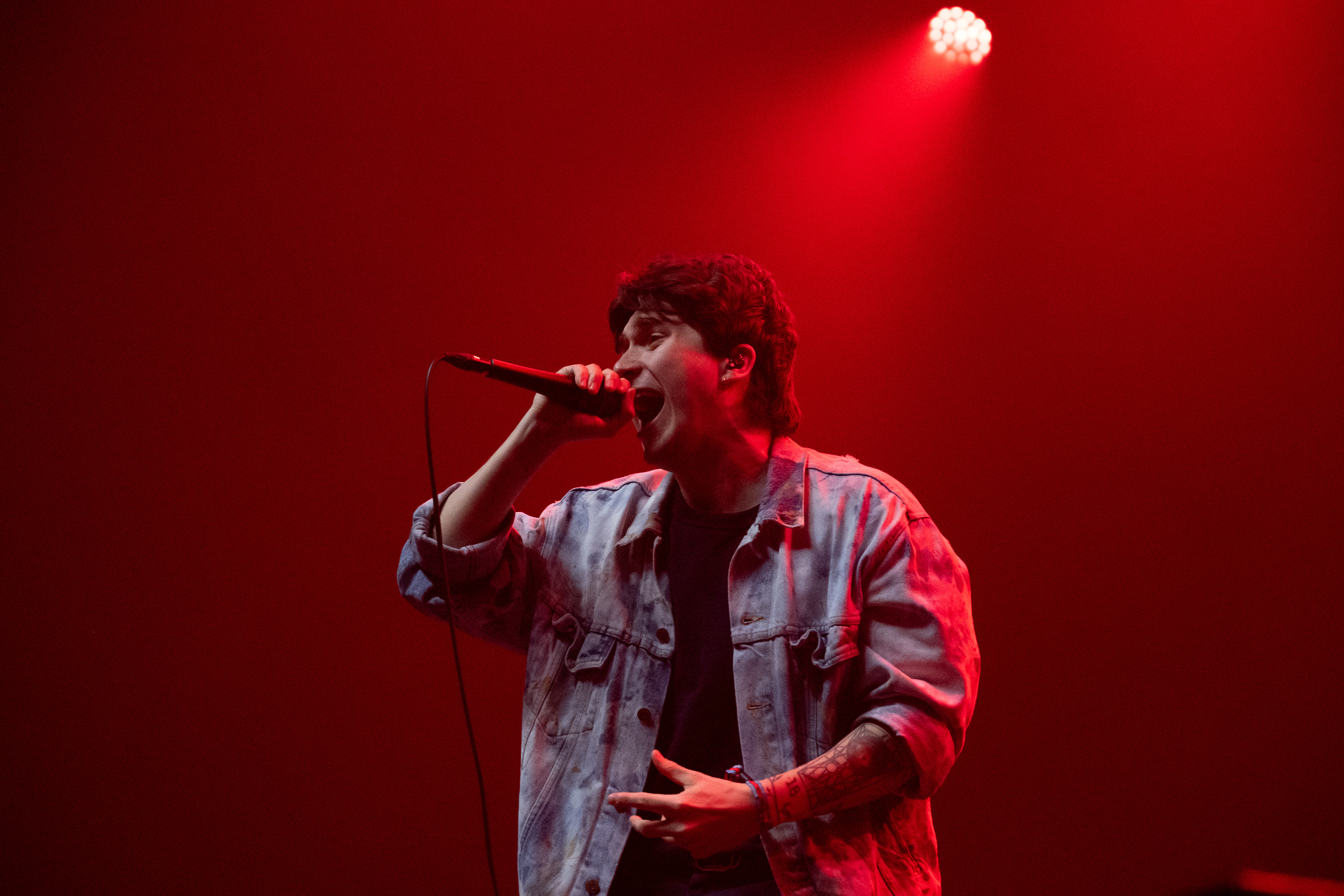 Holding Absence © All rights reserved, Annabelle Hamil