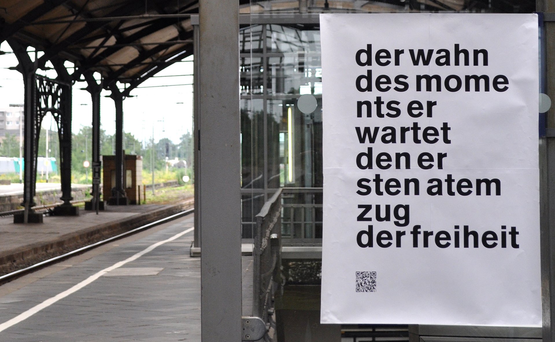 Intervention am Hauptbahnhof Krefeld.
