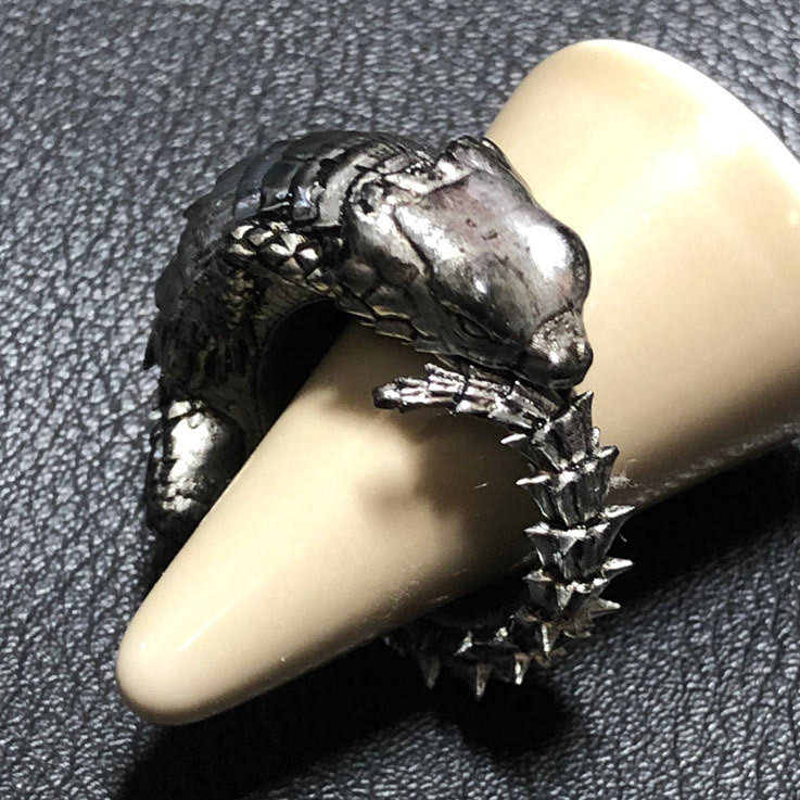 アクリル樹脂(メタリック塗装)