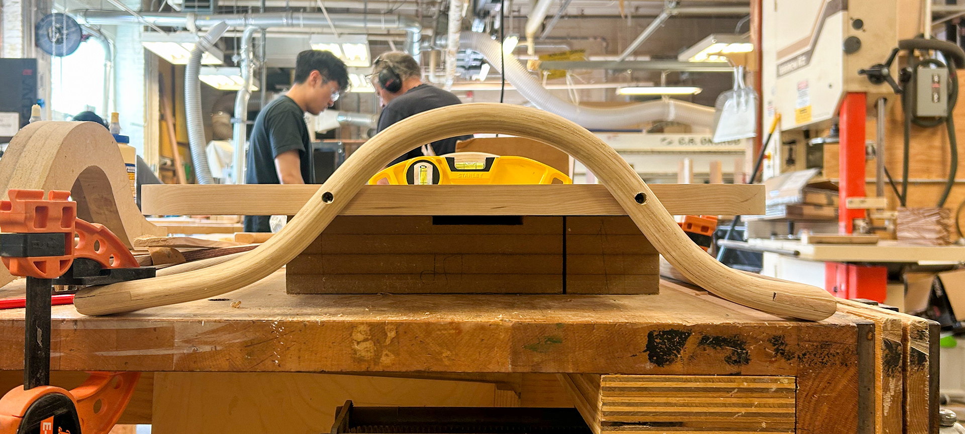 Coupling the handrail & tray base