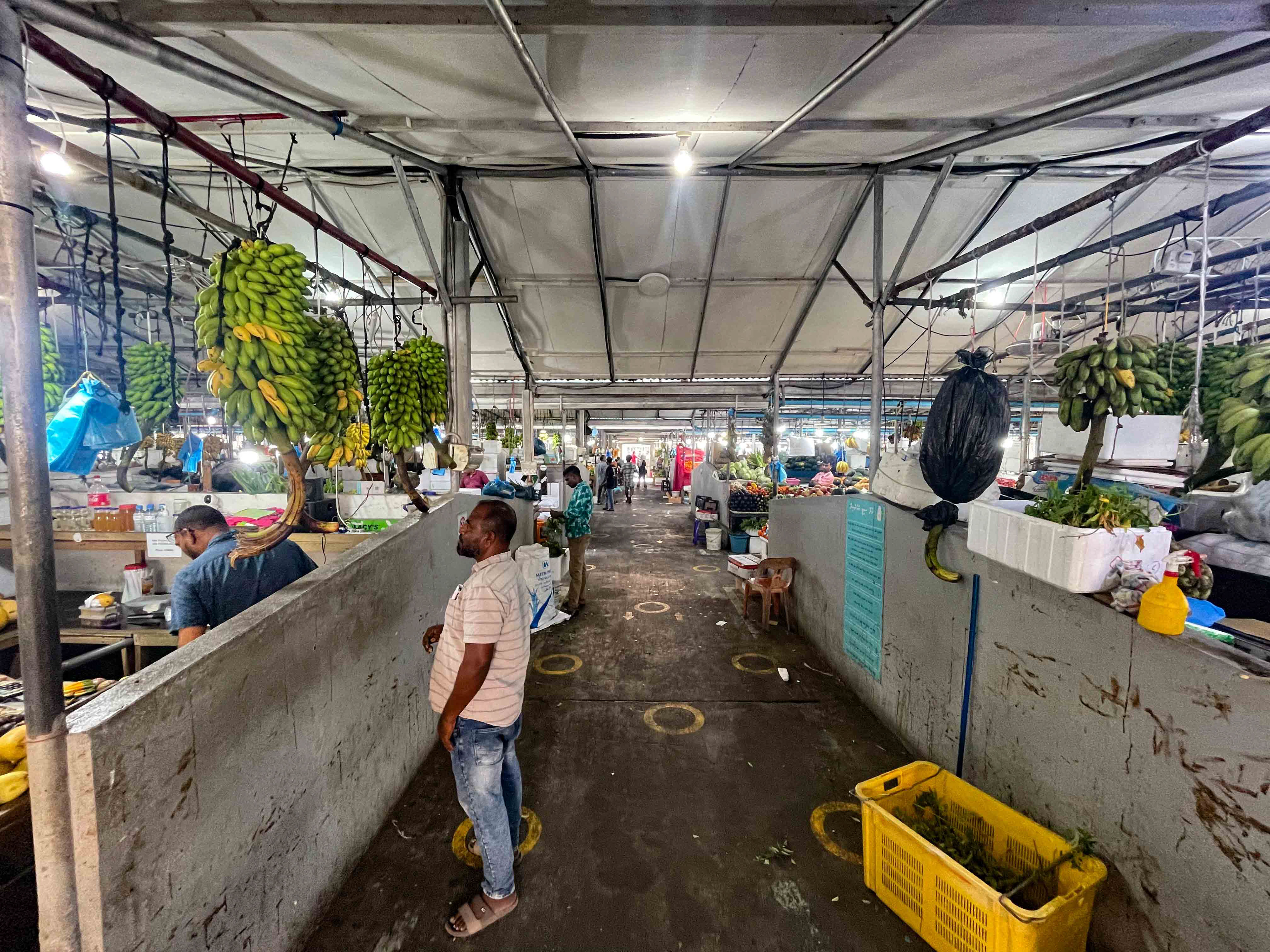 Fruit and vegetable market
