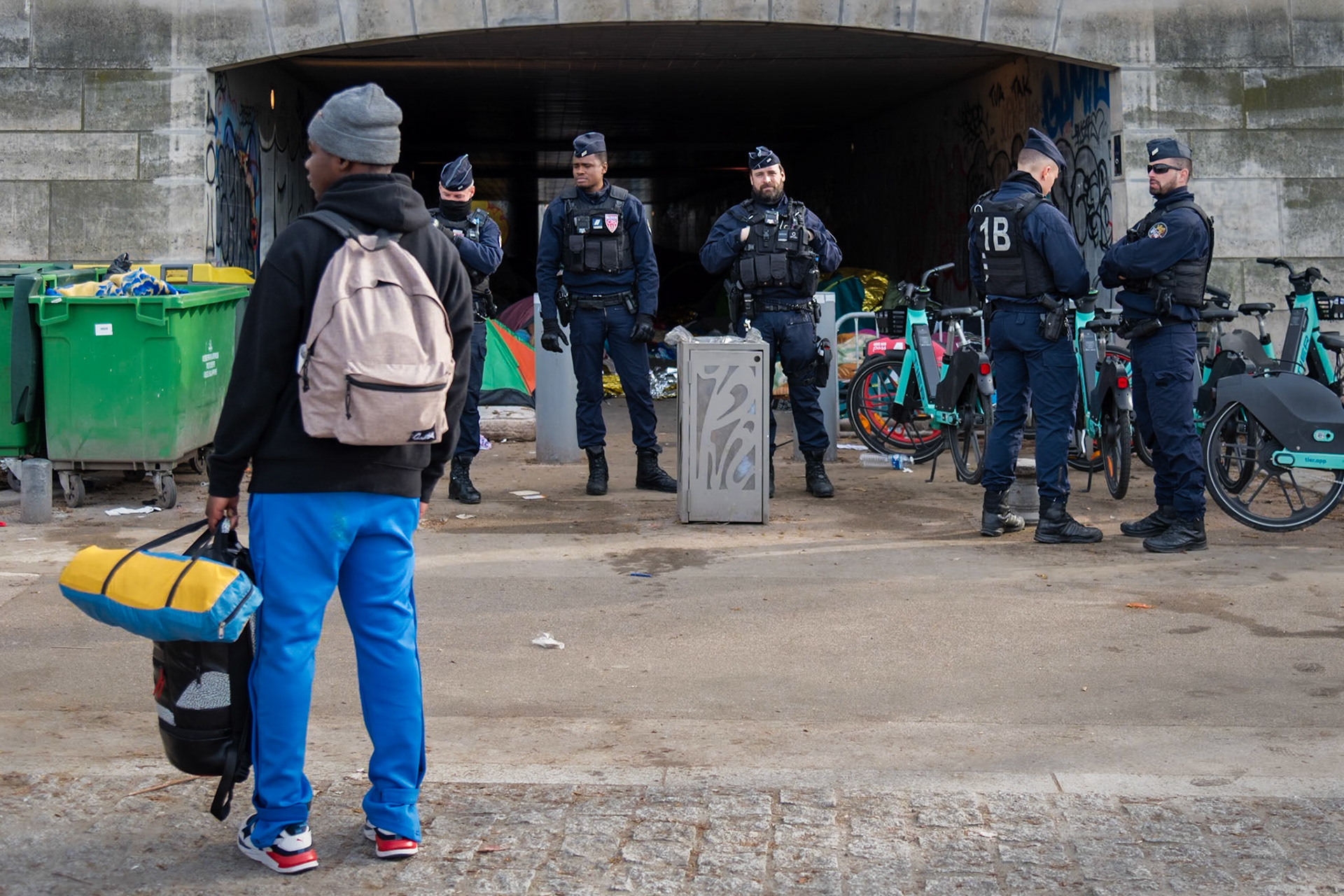 More than a hundred migrants are evicted from a migrant encampment under the Villot tunnel, located on the right bank of the Seine, in the 12th arrondissement. Paris, March 20, 2024.