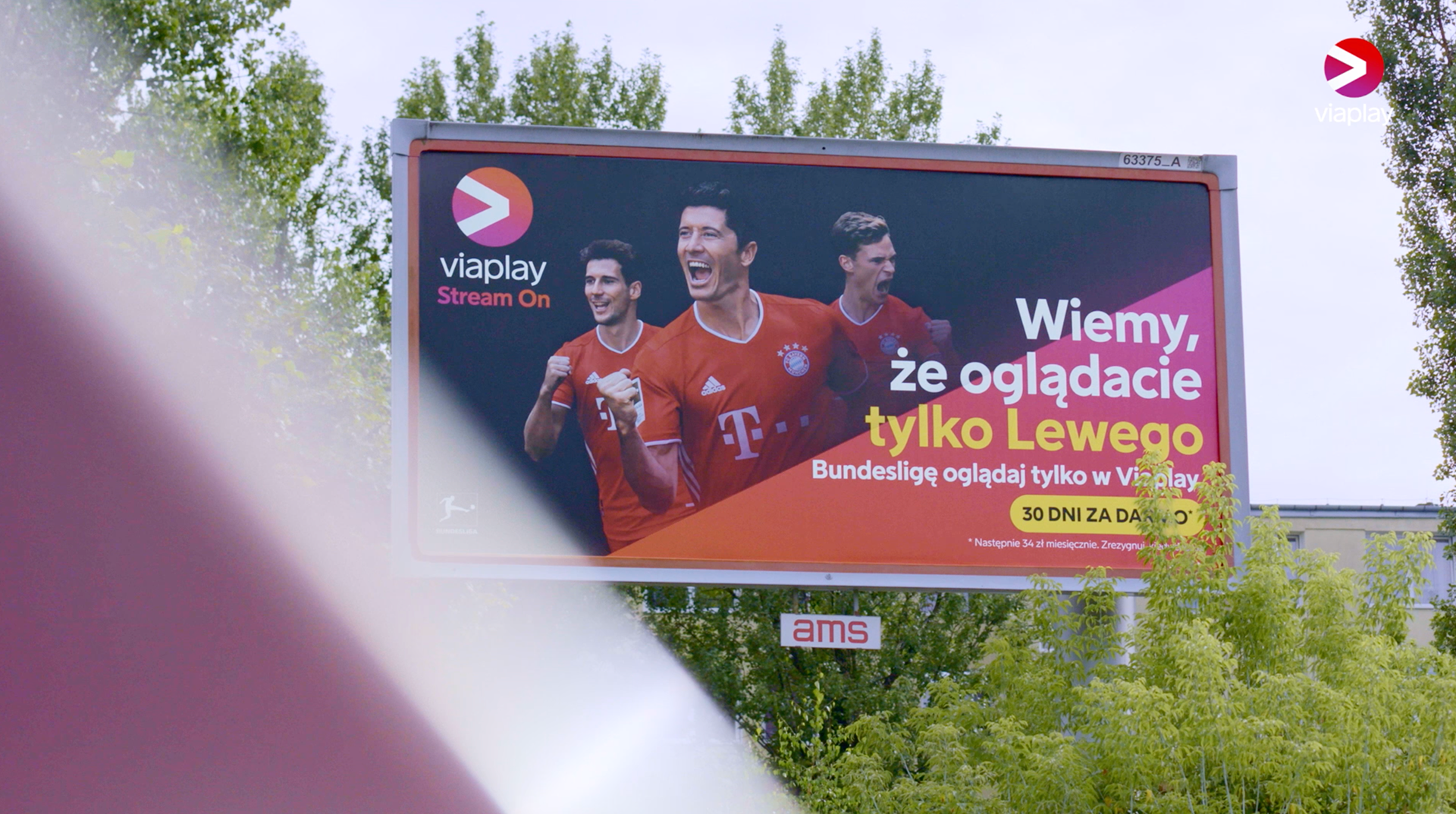 We know you watch only Lewy. 