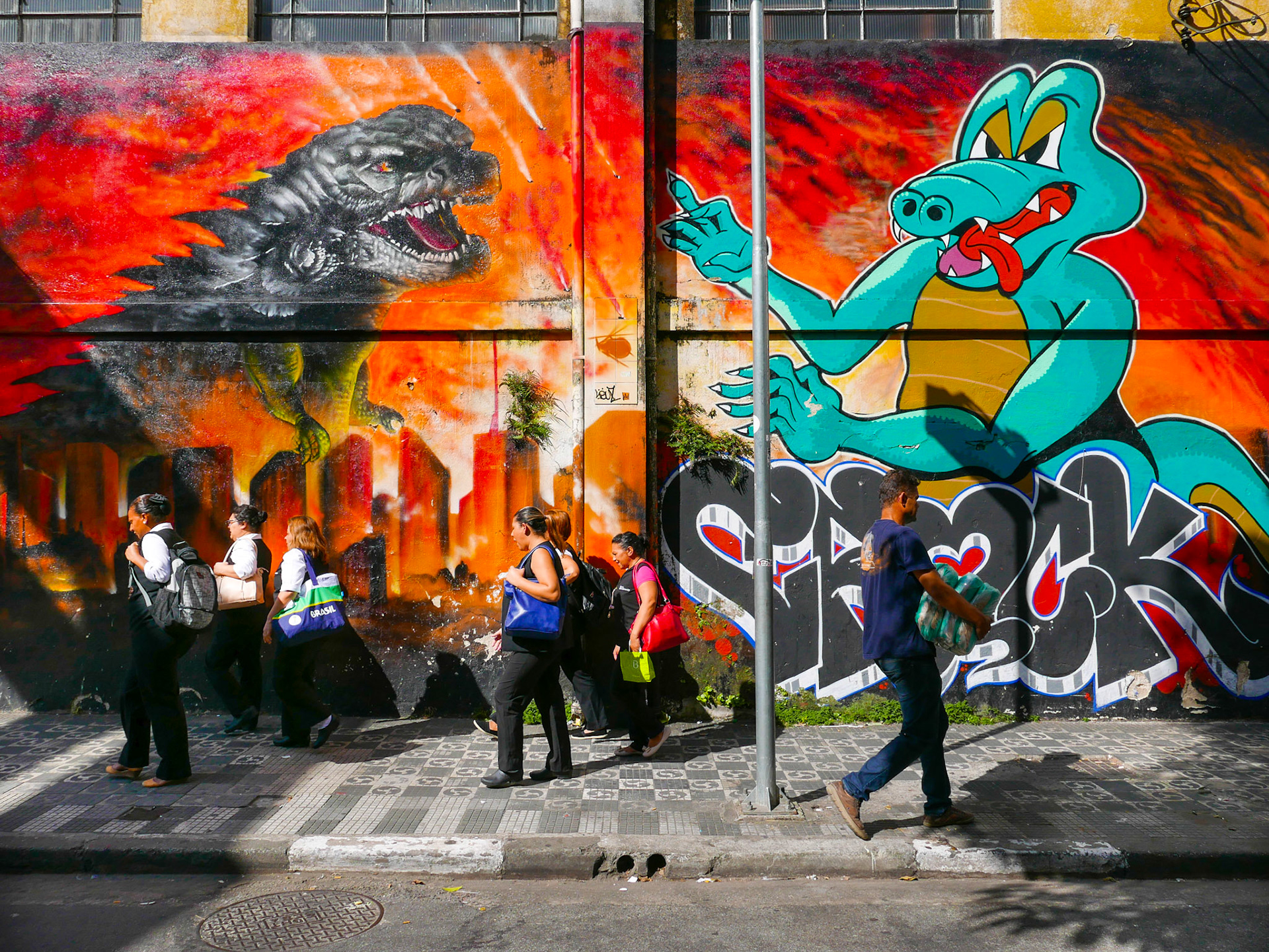 GRAFFITI STREET ART