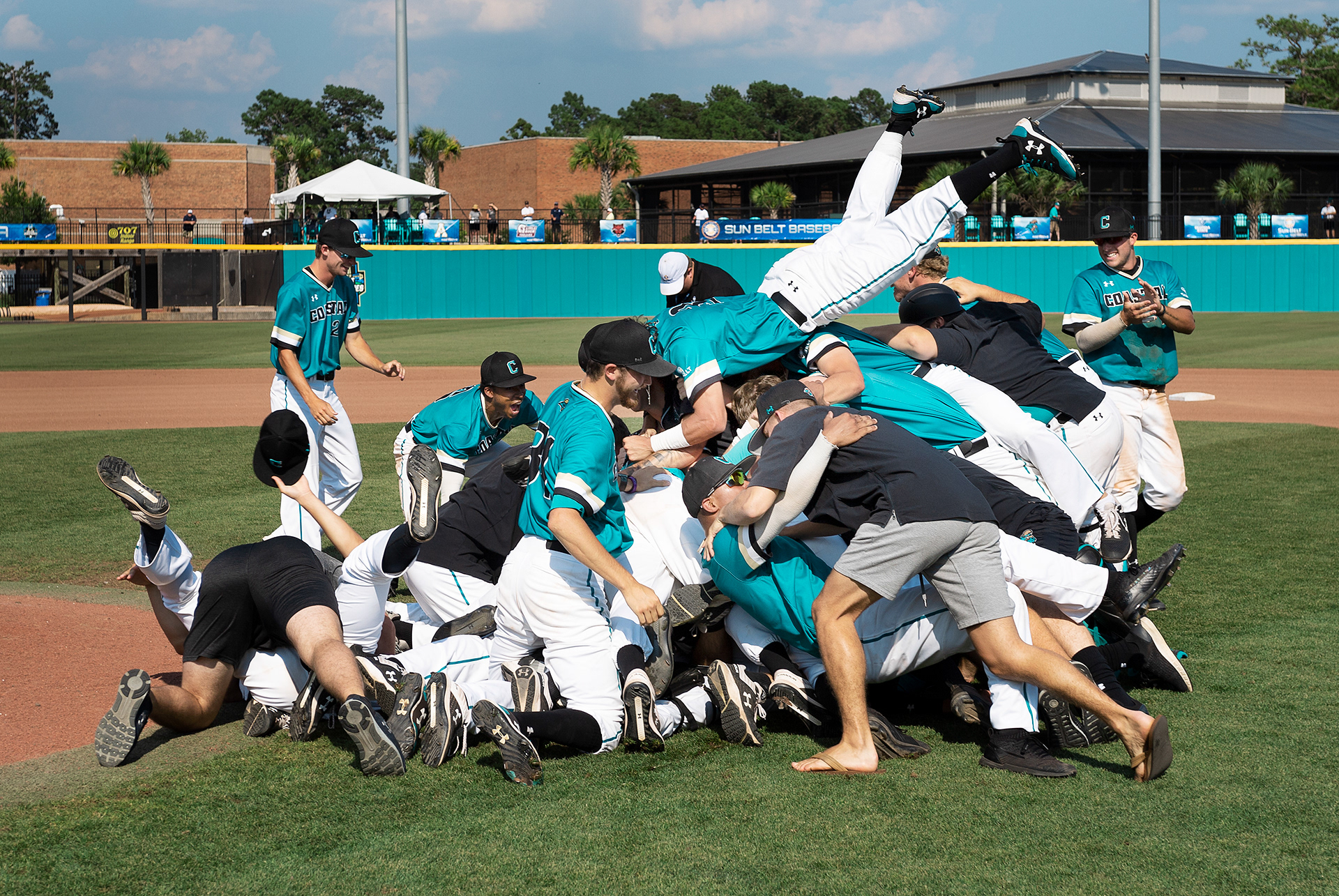 Coastal Carolina racks up Sun Belt baseball awards as team readies for  conference tournament, Sports