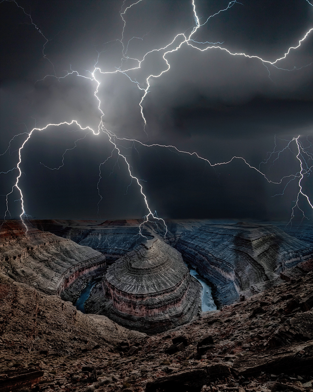 Goosekneck's Lightning