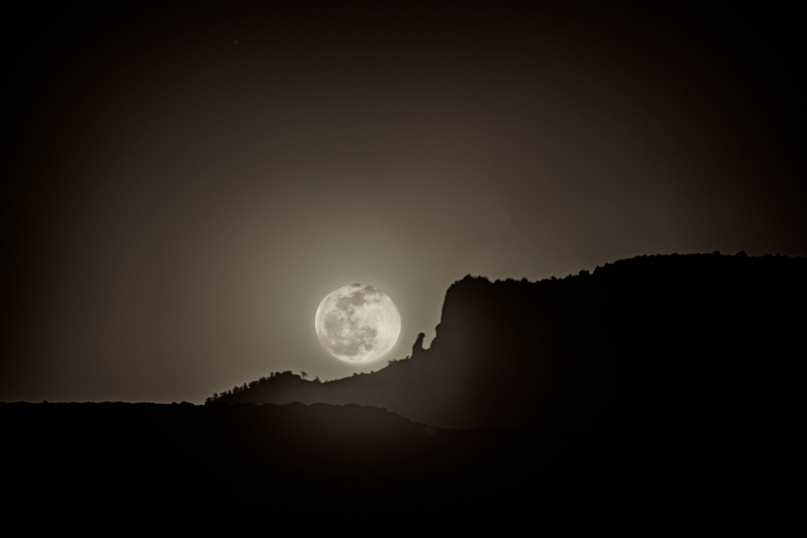 Moon & Nun
