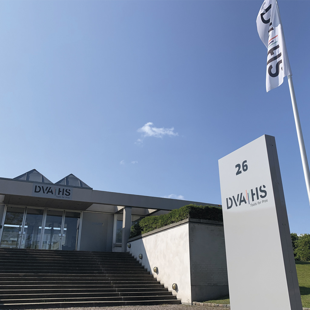 Skiltning af facade hos DVA