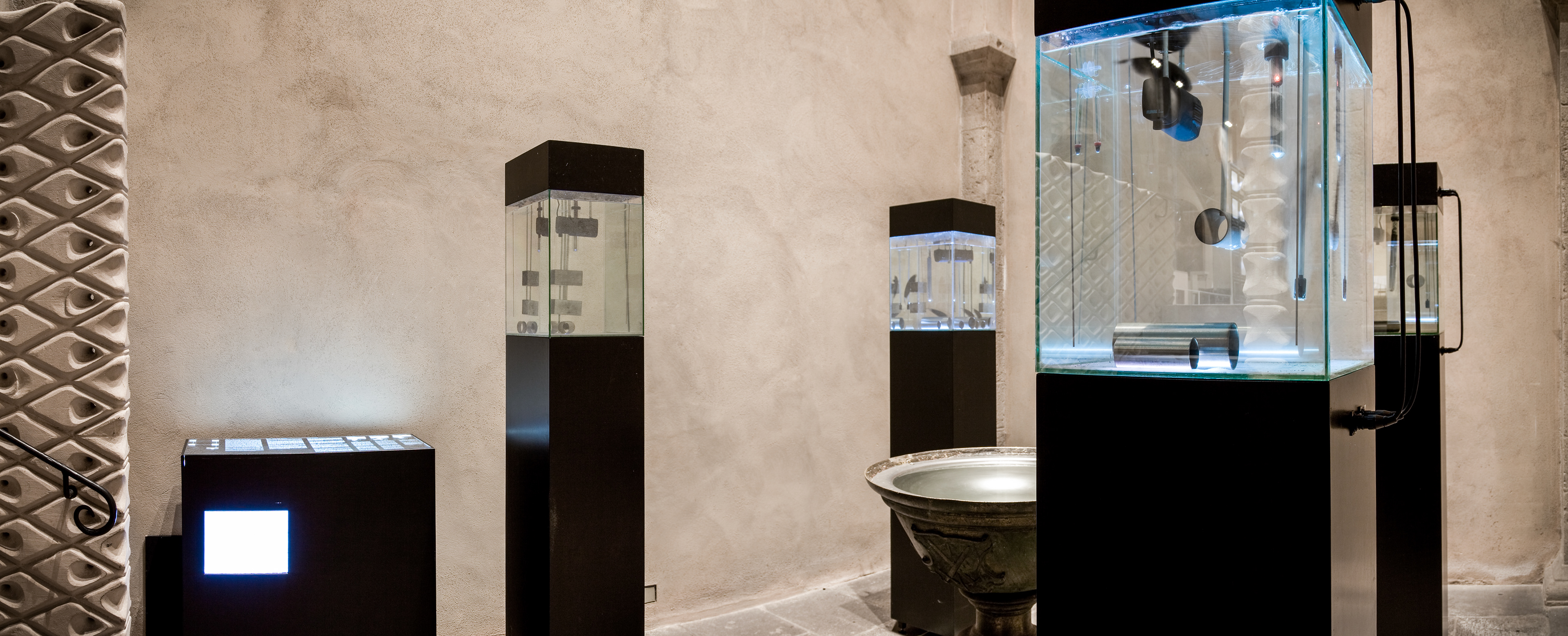 Ausstellung LAb[au]m0t1fs in der Sankt Peter Kunststation, Cologne,