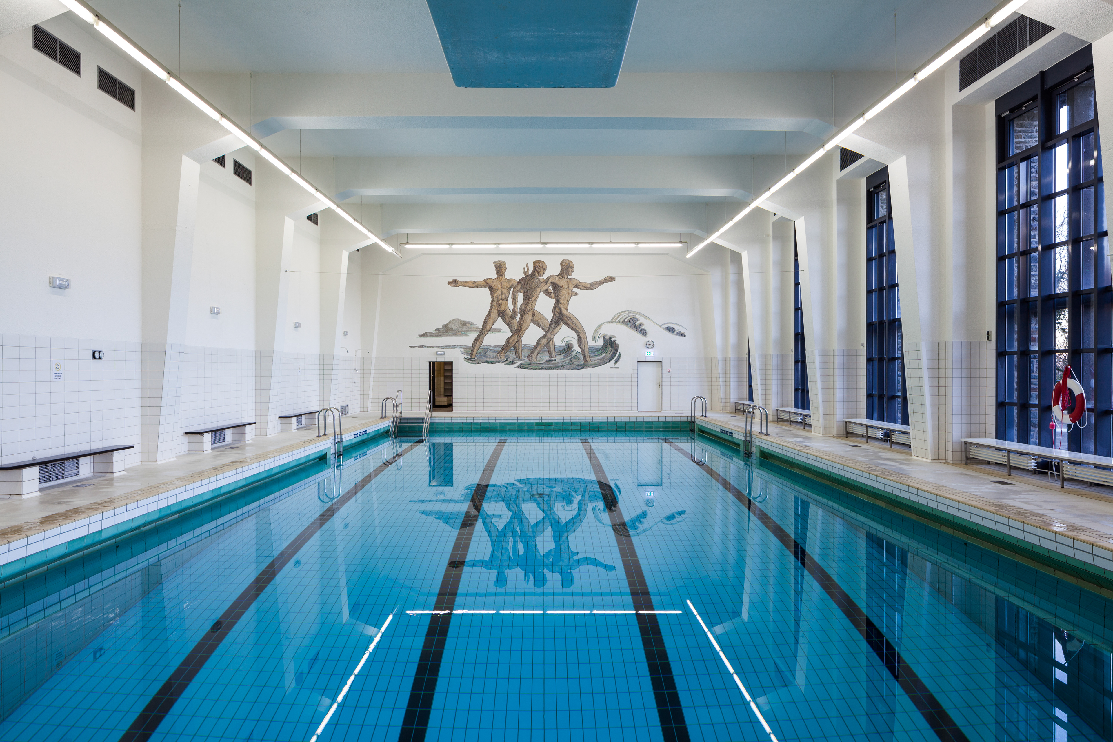 Architekturfotos von: Vogelsang IP Schleiden, Schwimmbad und Empfangshalle