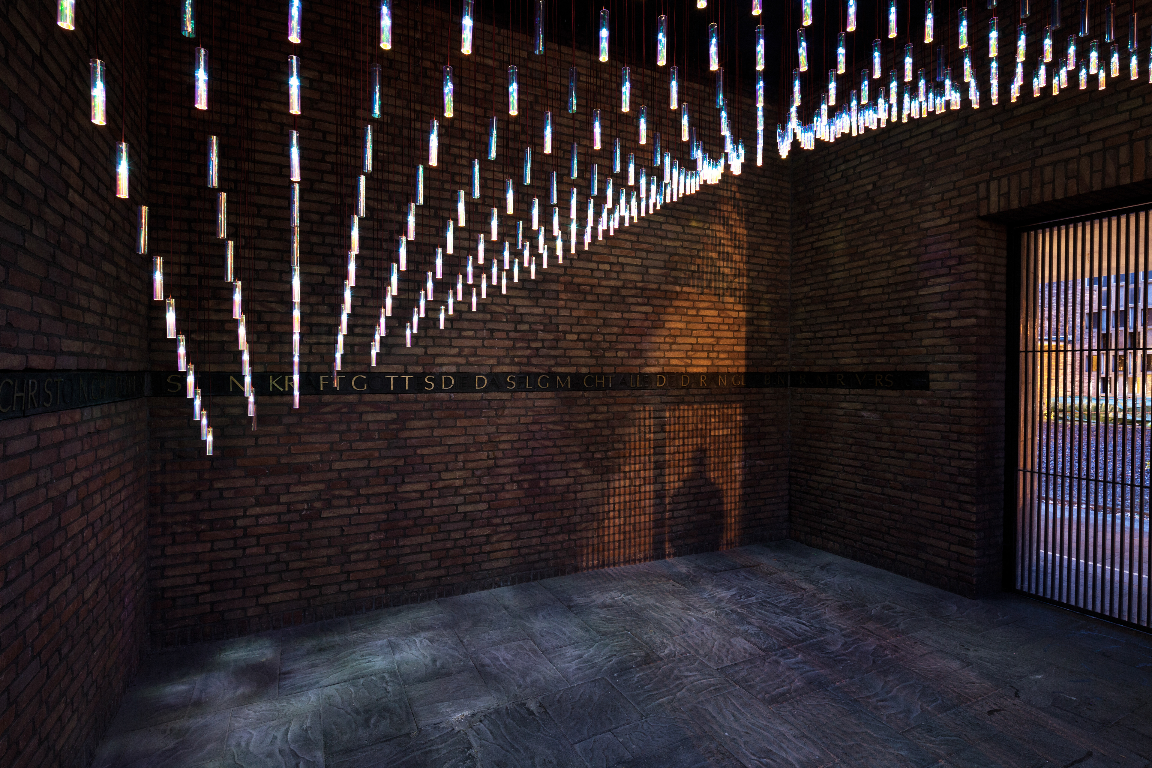 Galeriefotograf C. C. Franken: MARCO HEMMERLING "CRIS CROSS" in der Lutherkirche Köln