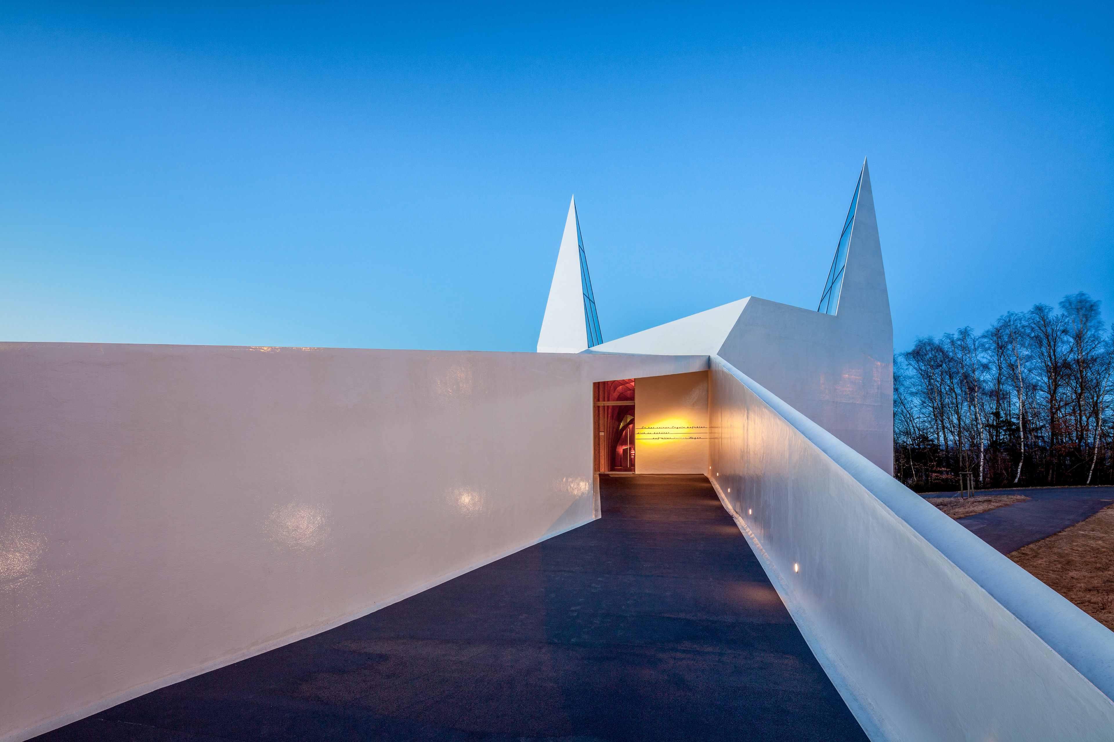 Architekturfotos der Autobahnkirche Siegerland