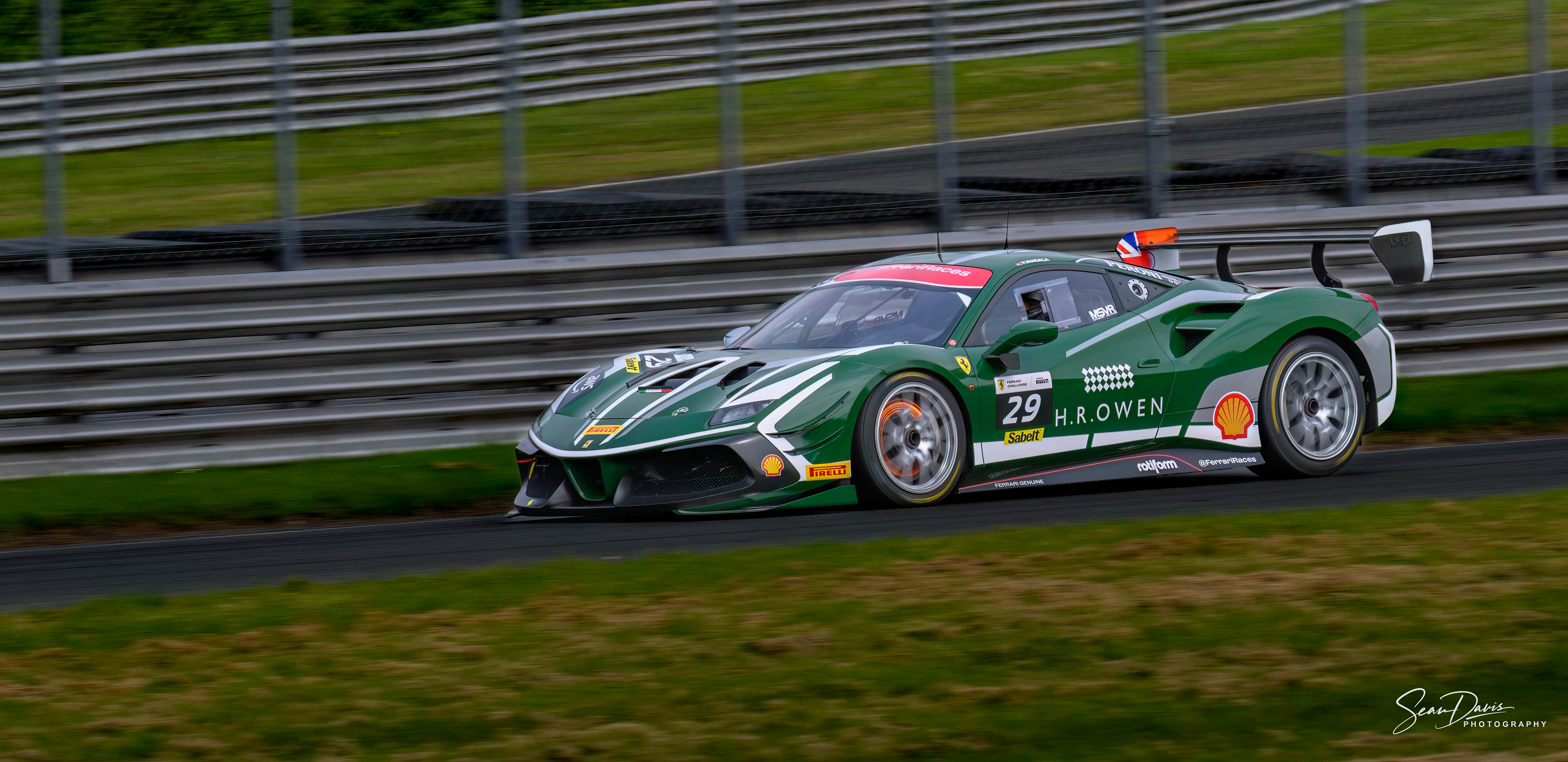 Ferrari 296 Challenge