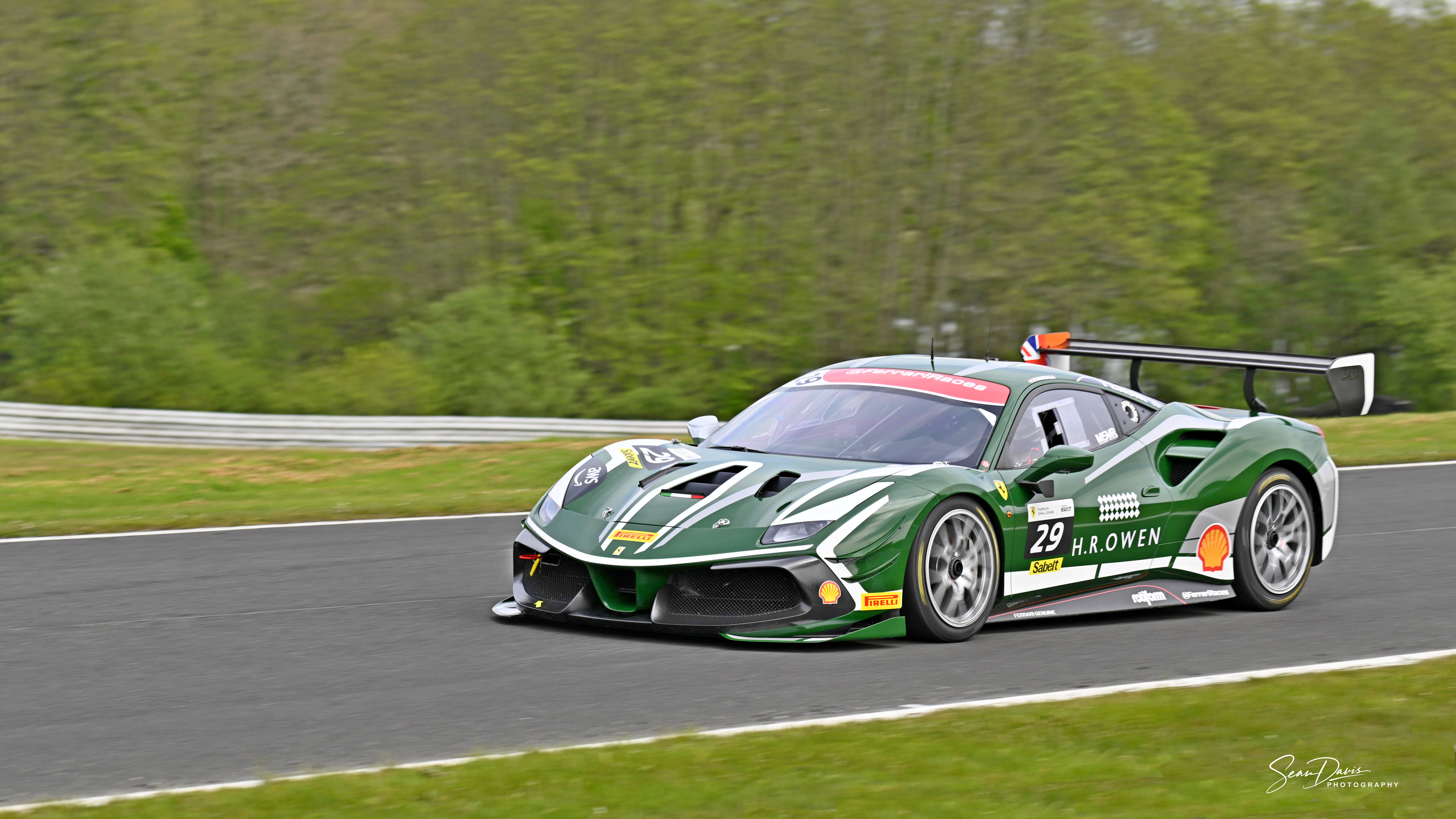 Ferrari 296 Challenge