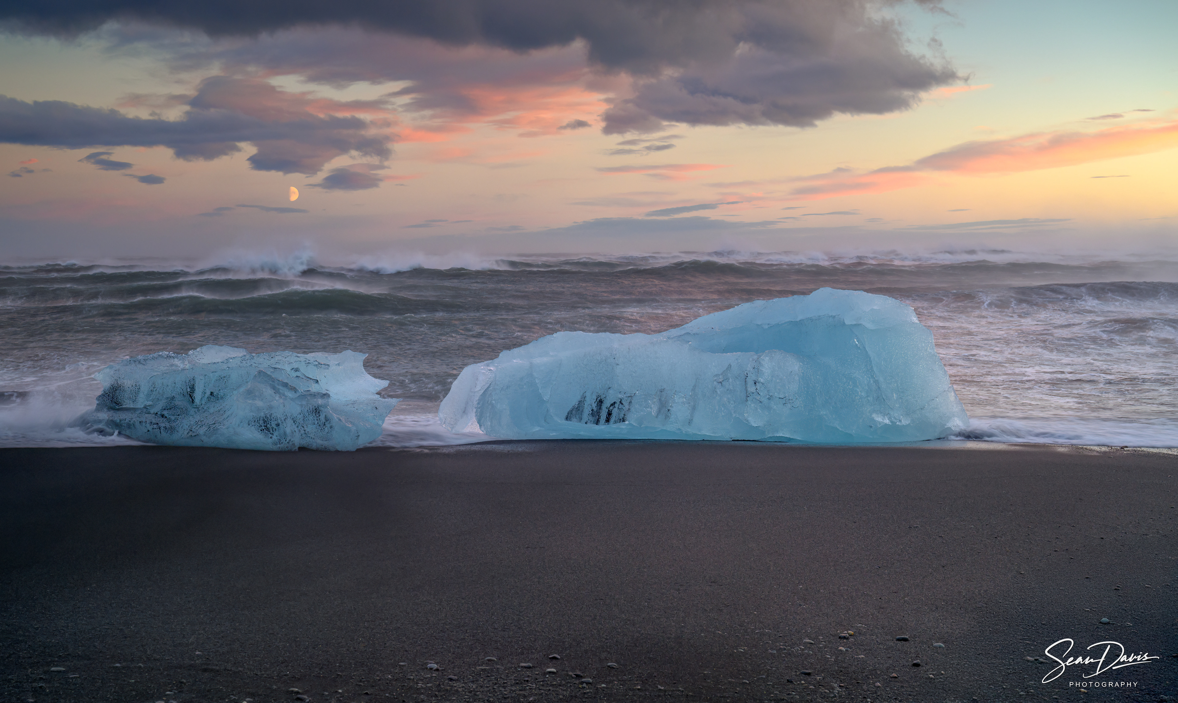 Sunrise at Diamond Beach, Jökulsárlón