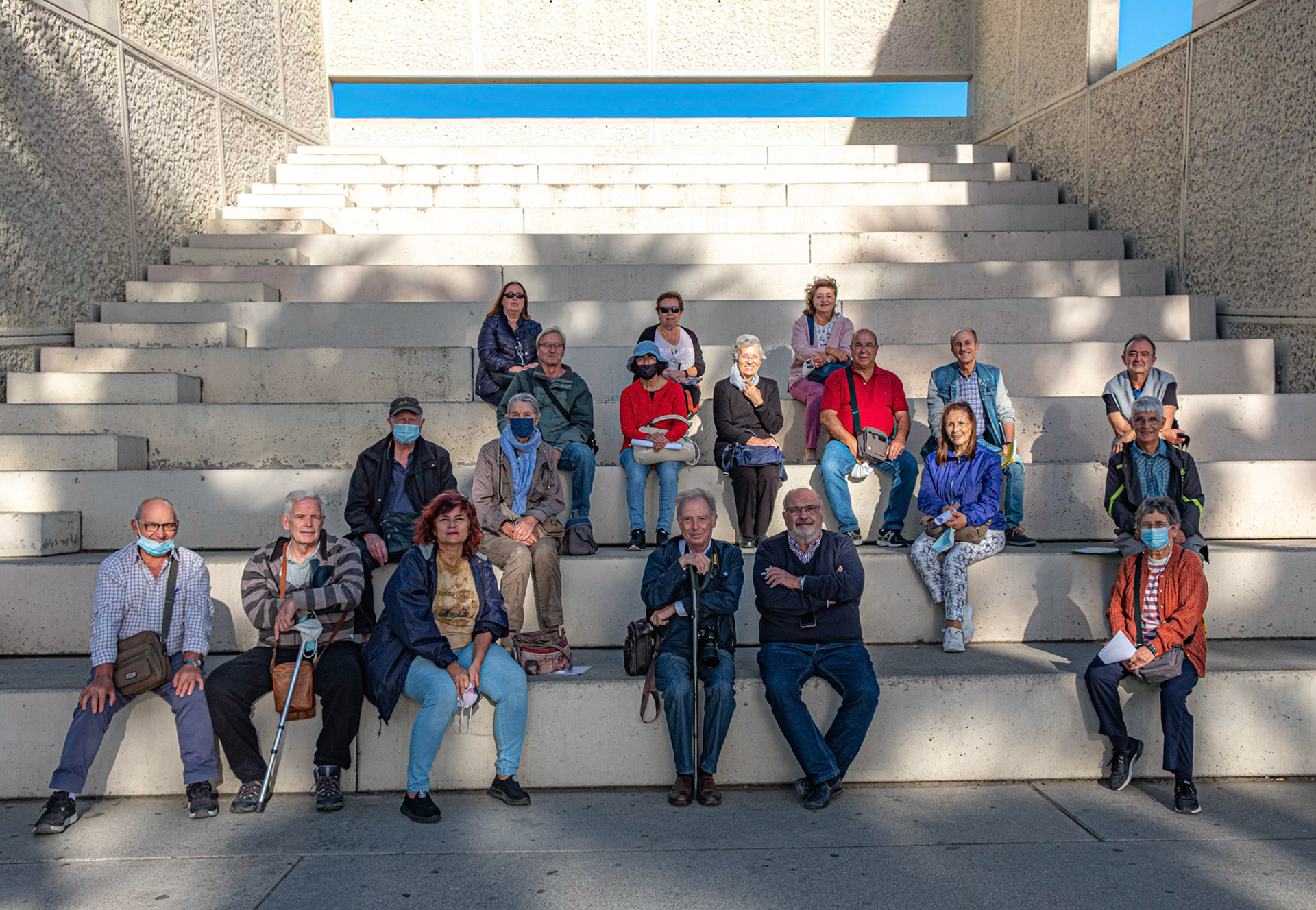 Reunión en La Plaza de las Palmeras.