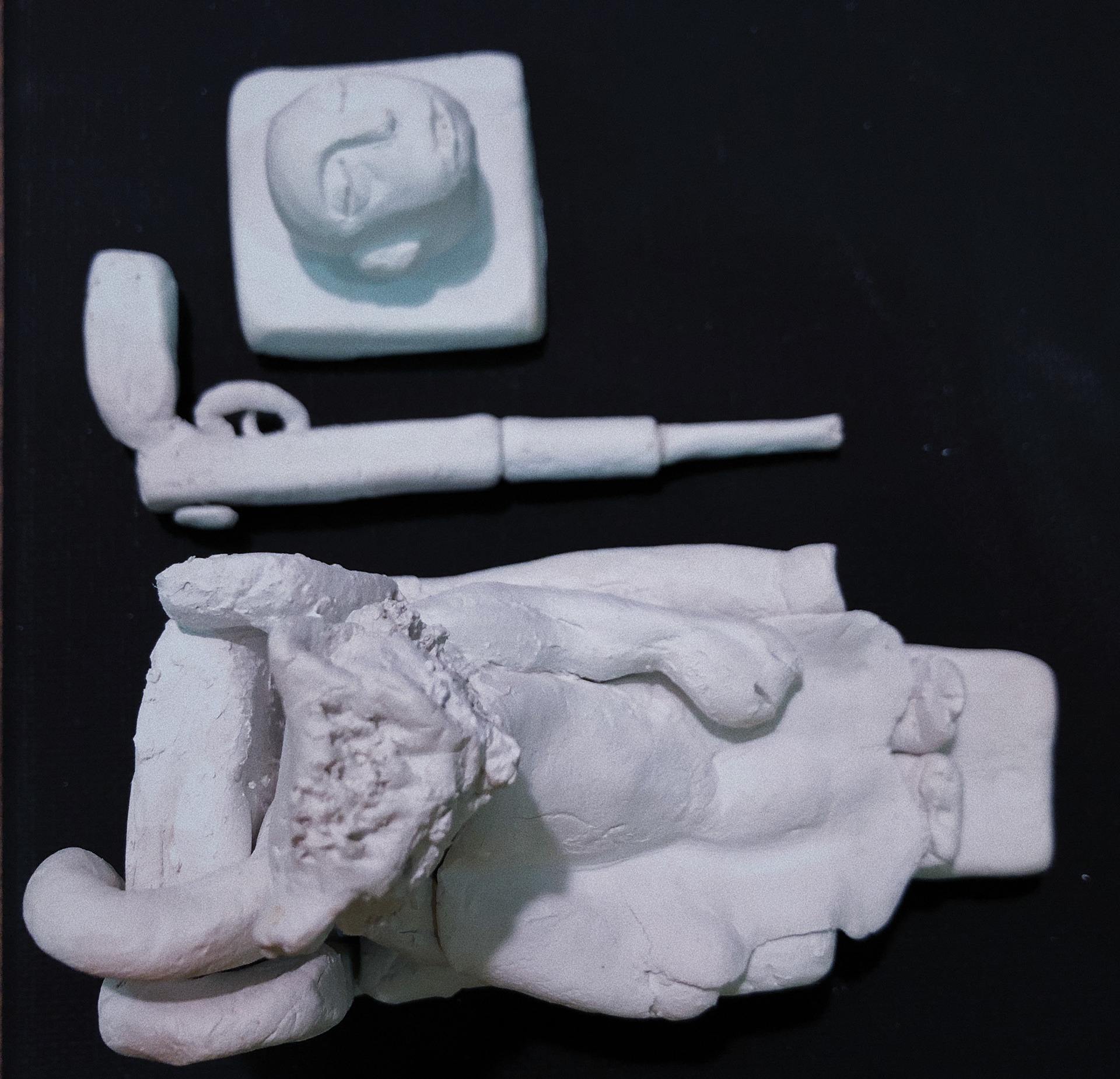 Human and animal role reversal, Sculpture