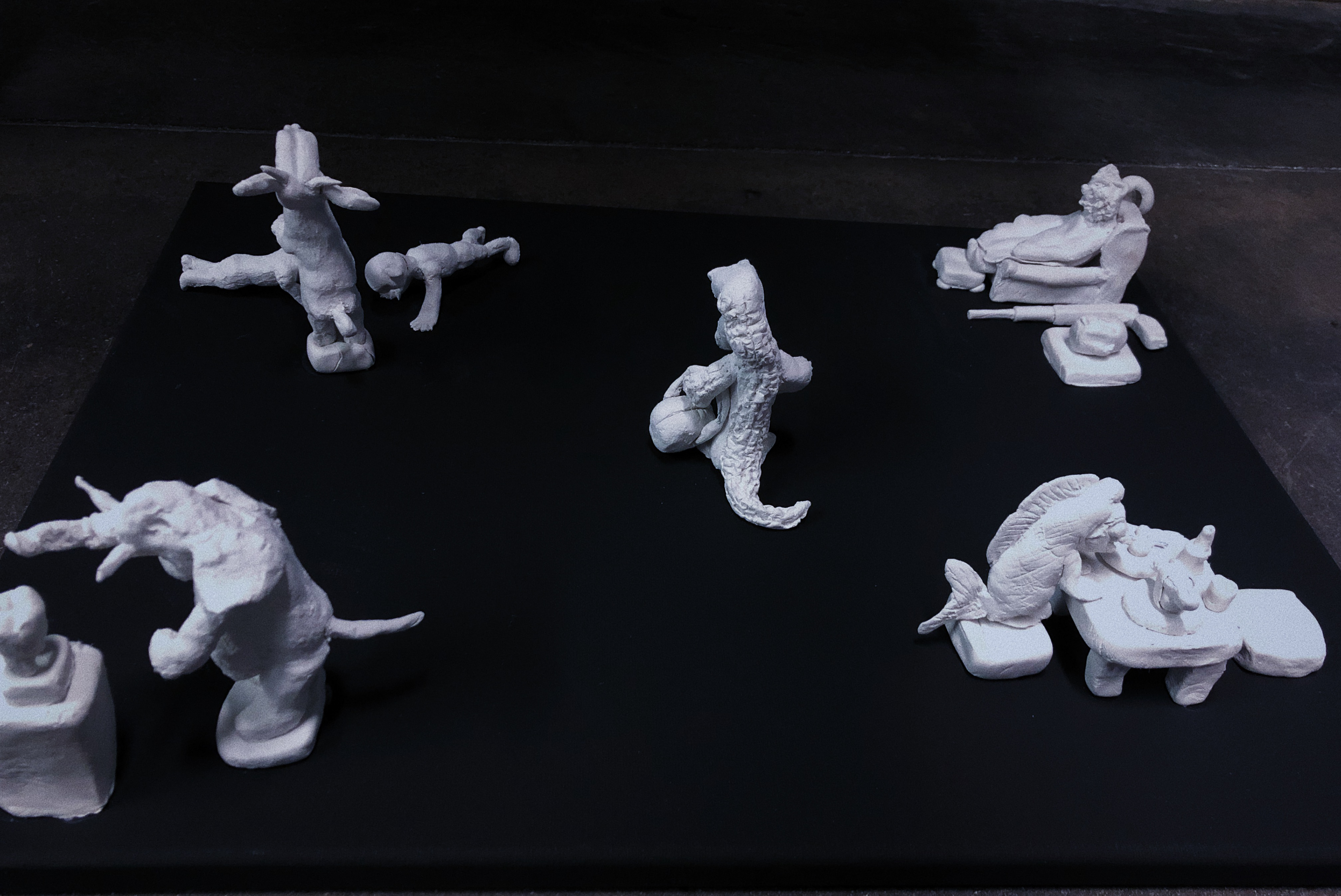 Human and animal role reversal, Sculpture