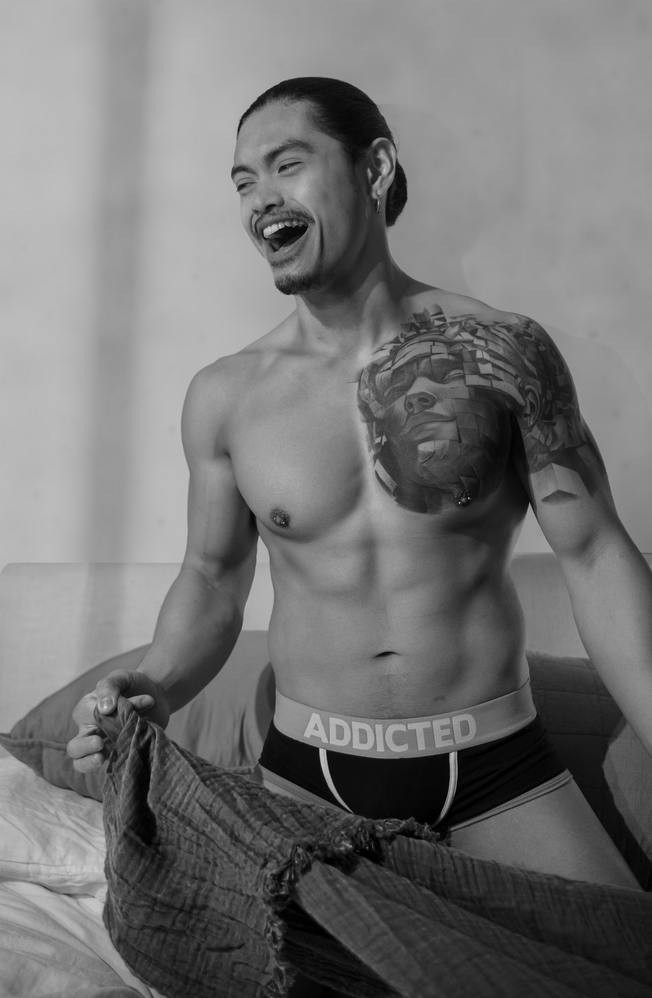 "Sexy" Tristan by Whte.jp w/Kalinda Nelson