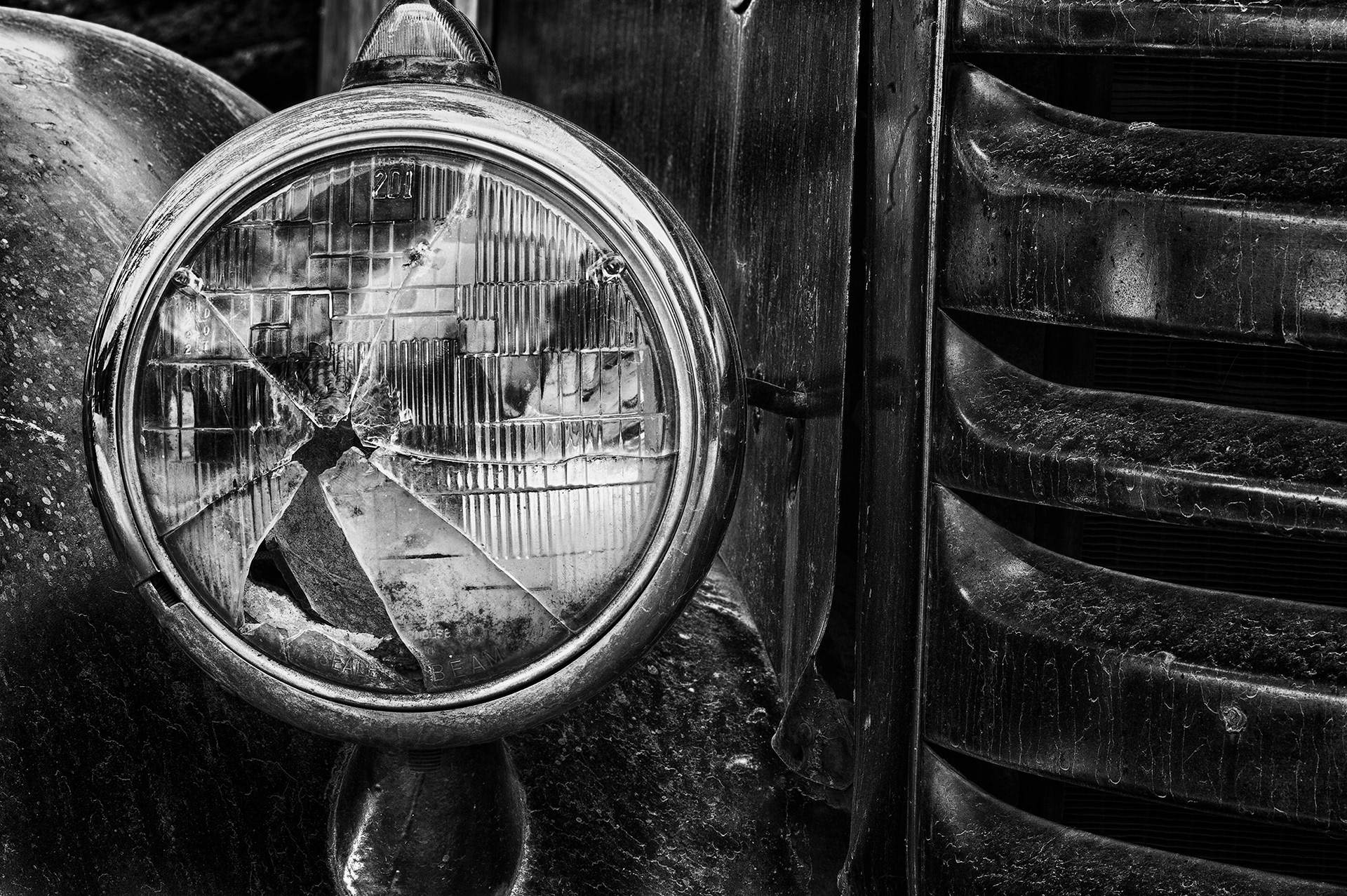 King Gold Mine Truck Headlight