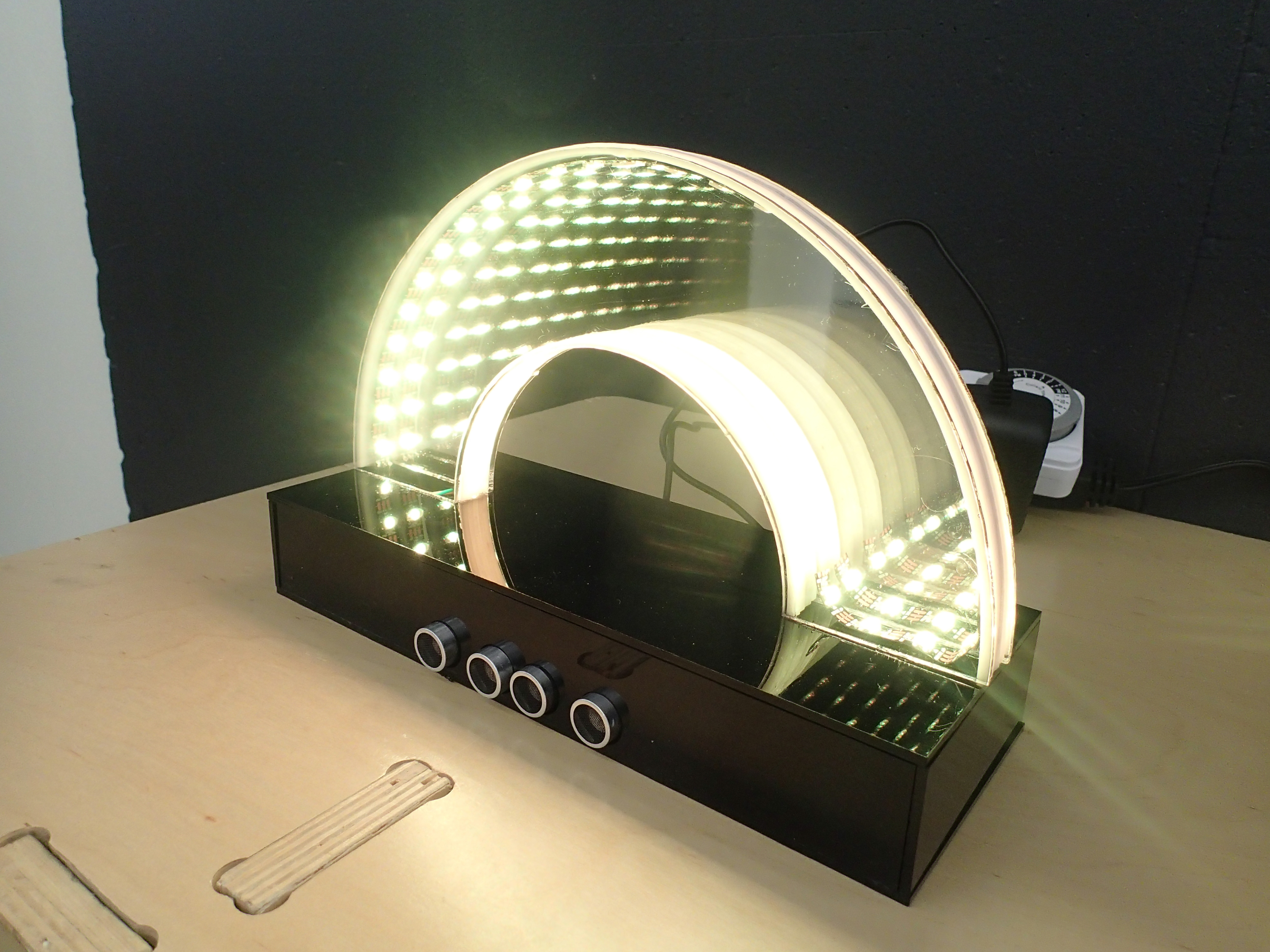 Motion Reactive Infinity Mirror