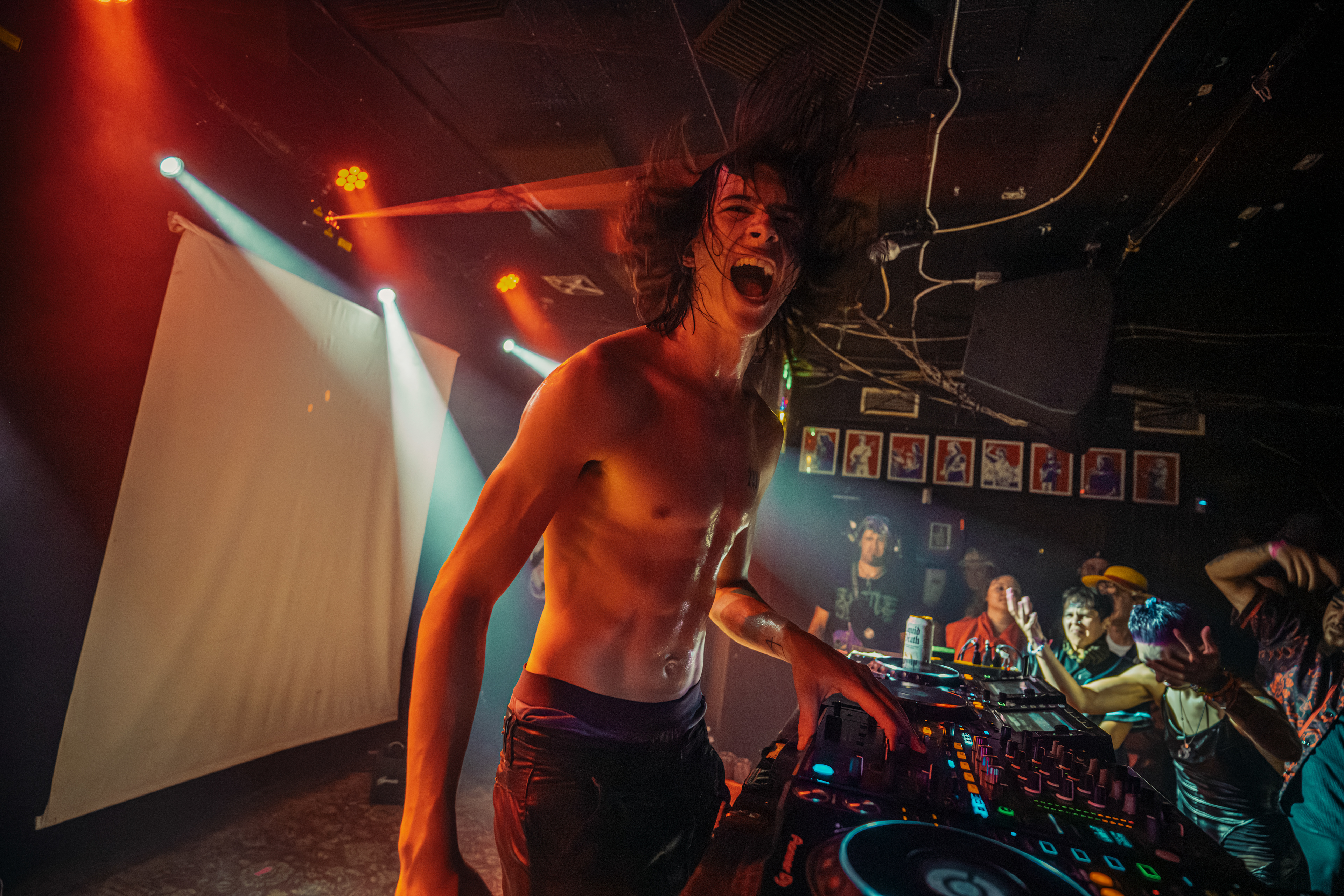 Emorfik, August 2024