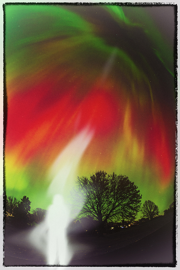 Note graphics have been resized to prevent from theft.