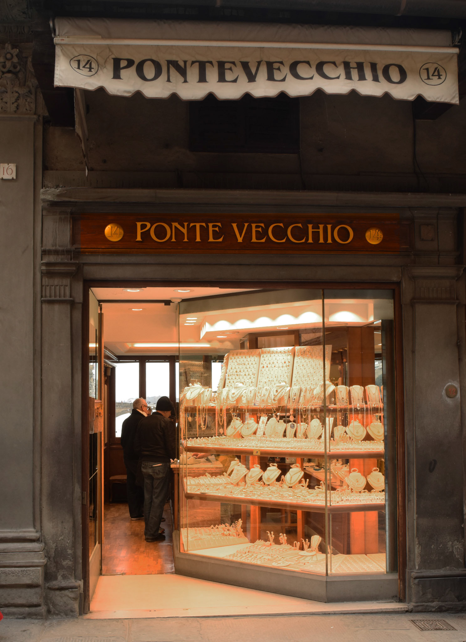 Gold shop on P.V.