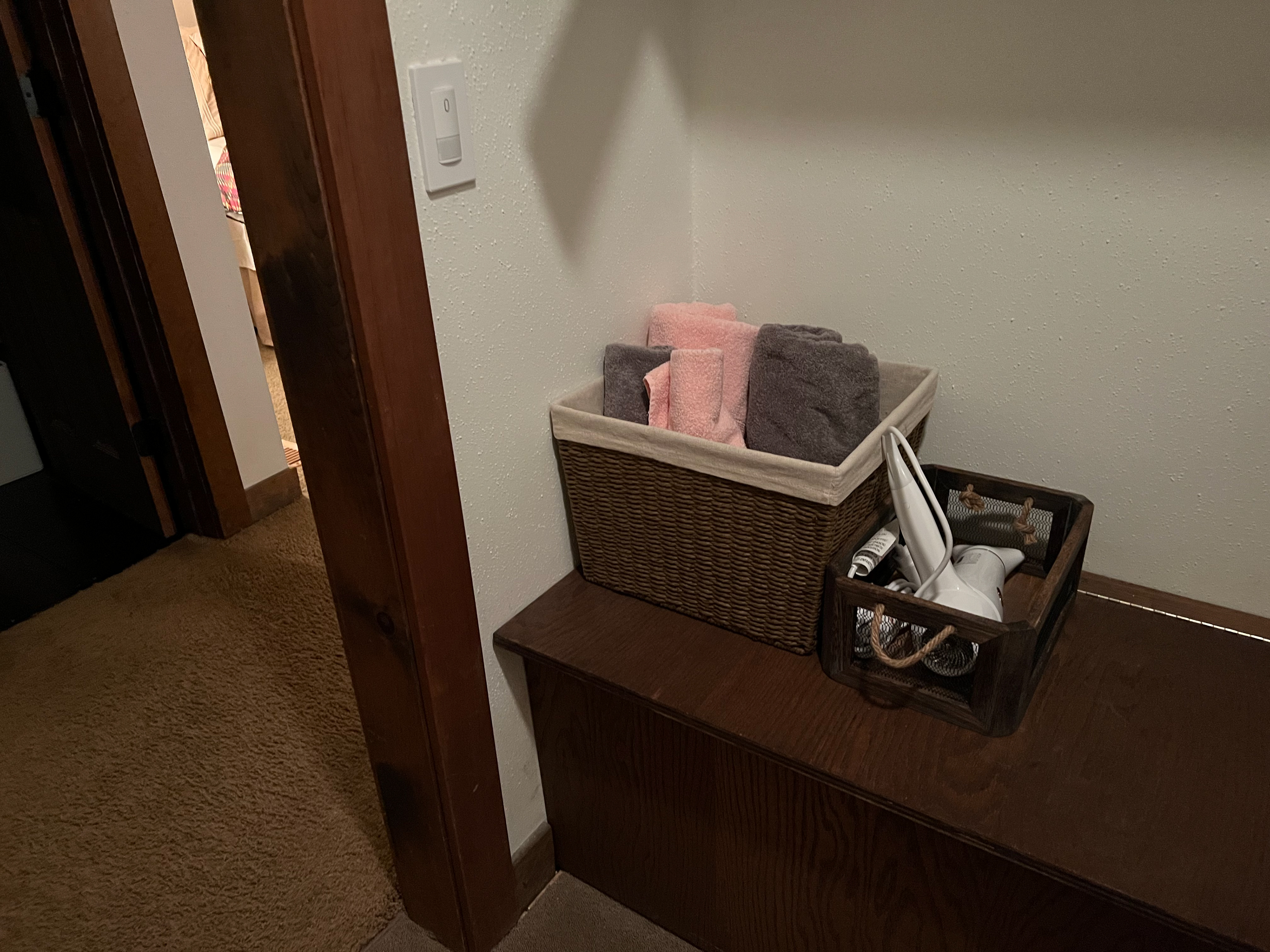 Queen Walk-in Closet