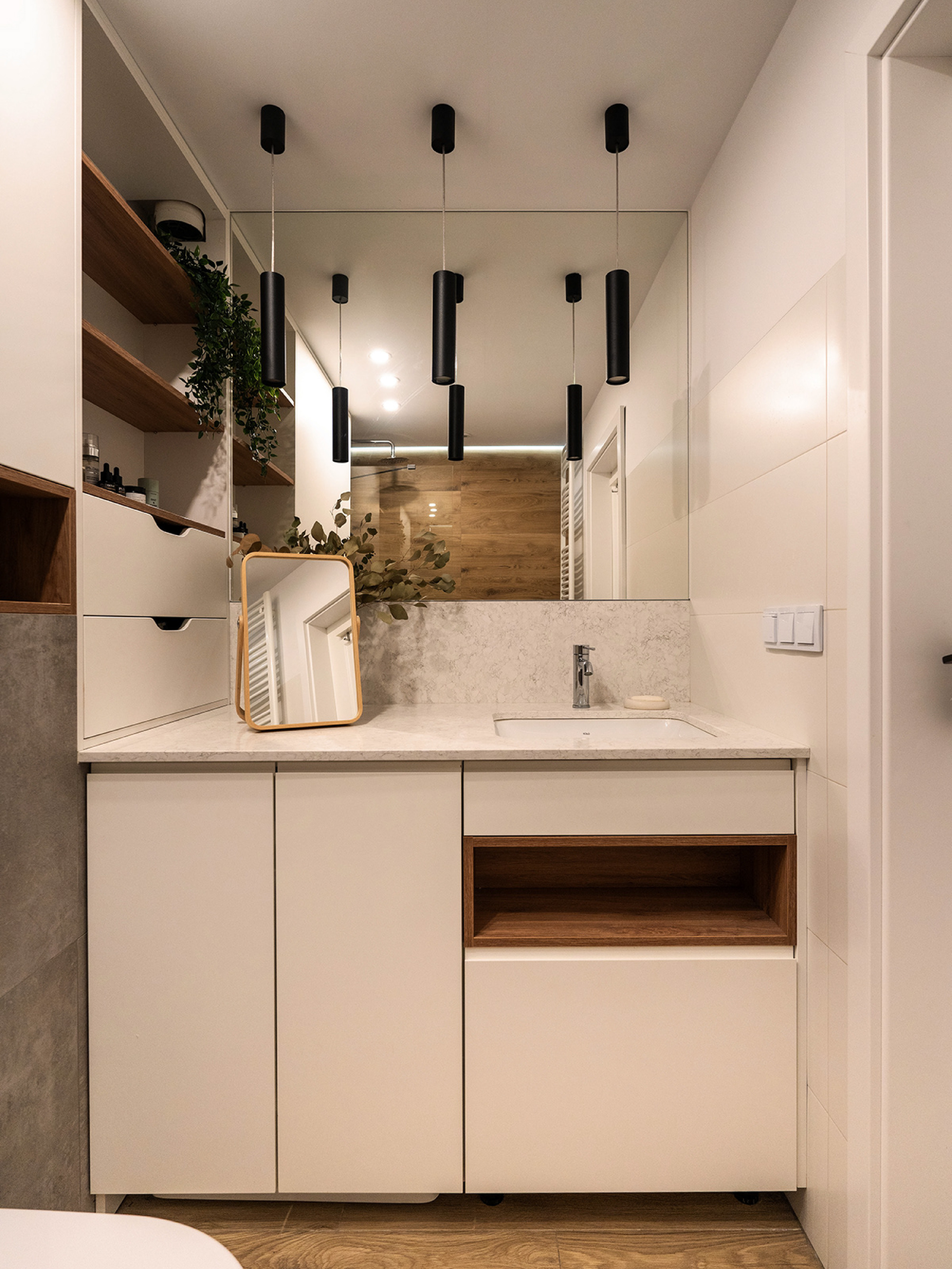 photo by flat studio (2023)