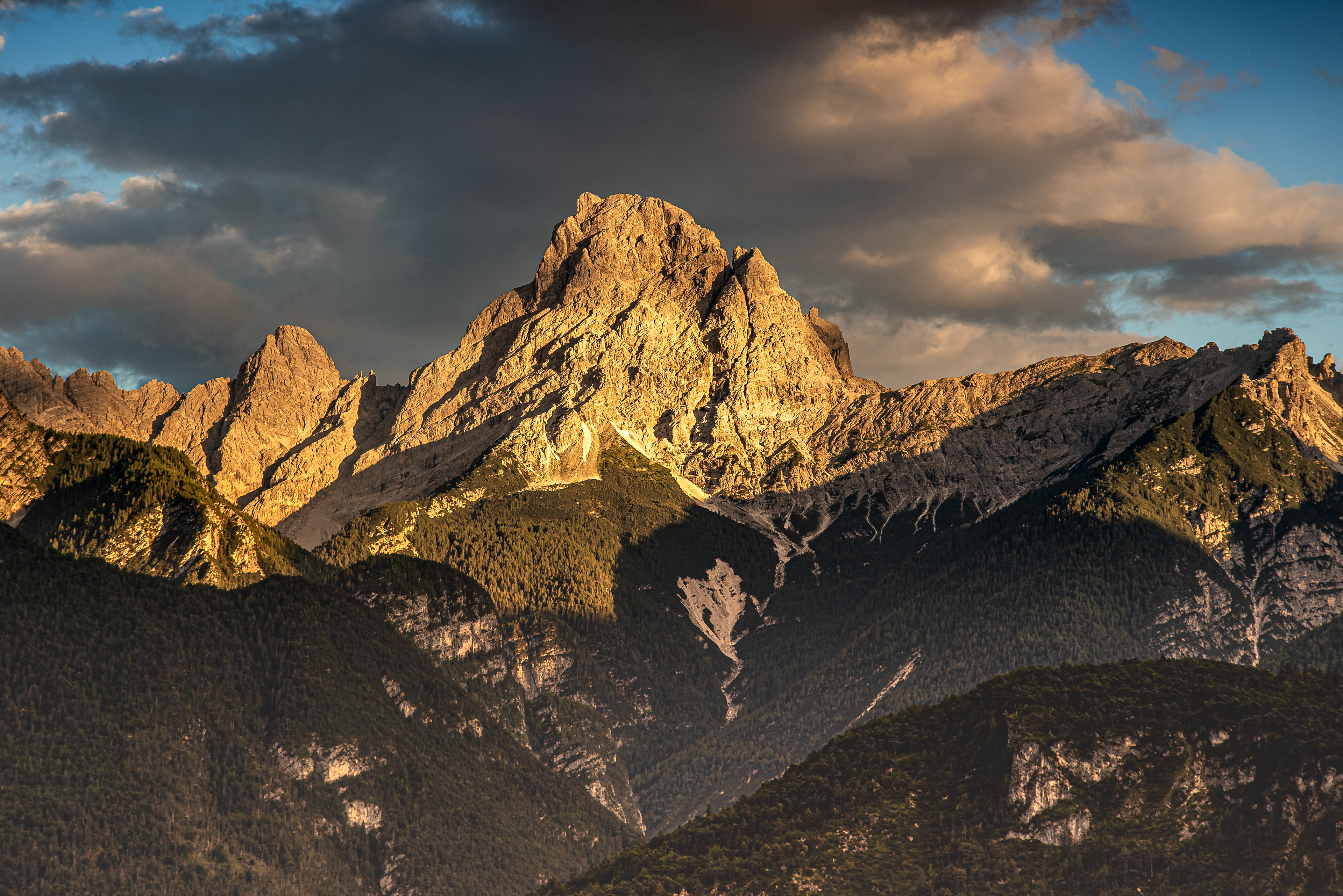 Tramonto sulla Alpi friulane
