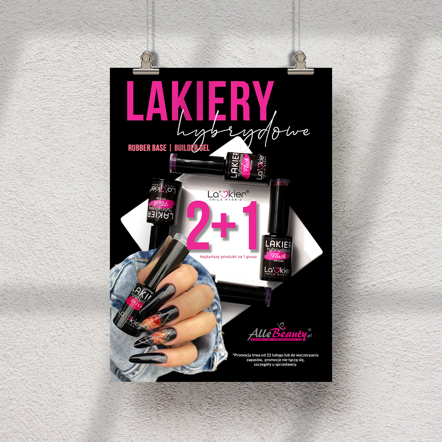 Plakat promocyjny marki La'Kier, zachęcający do skorzystania z oferty "kup 2, trzeci za grosz". Elegancki, czarny design z mocnym akcentem w postaci różowego napisu.