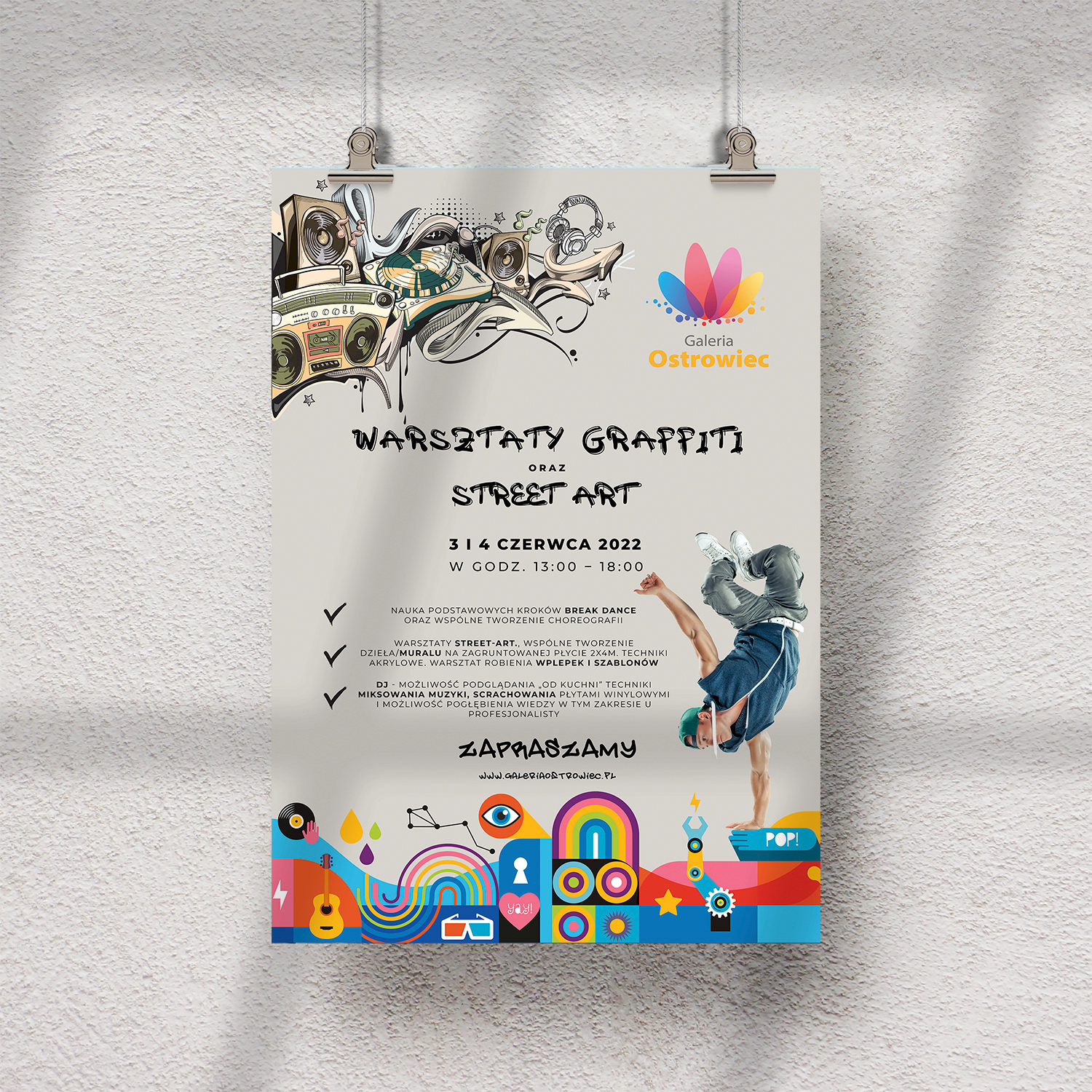 Zaproszenie na warsztaty sztuki ulicznej w Galerii Ostrowiec, obejmujące breakdance, graffiti i miksowanie muzyki. Dynamiczna, młodzieżowa stylistyka plakatu.