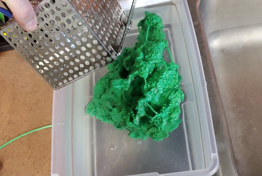 PLA and PVA, removal from Soaking process