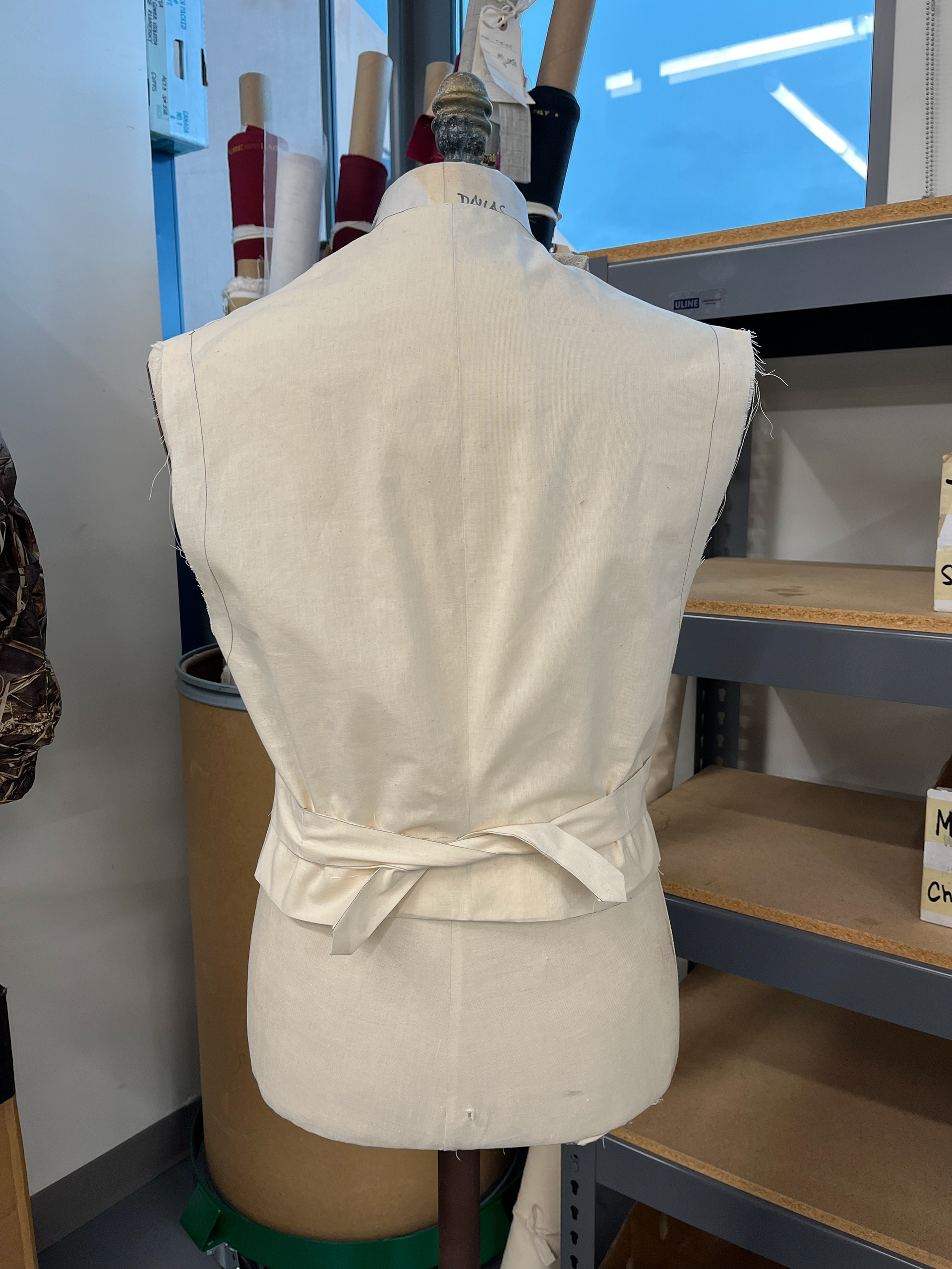 Prologue vest mockup
